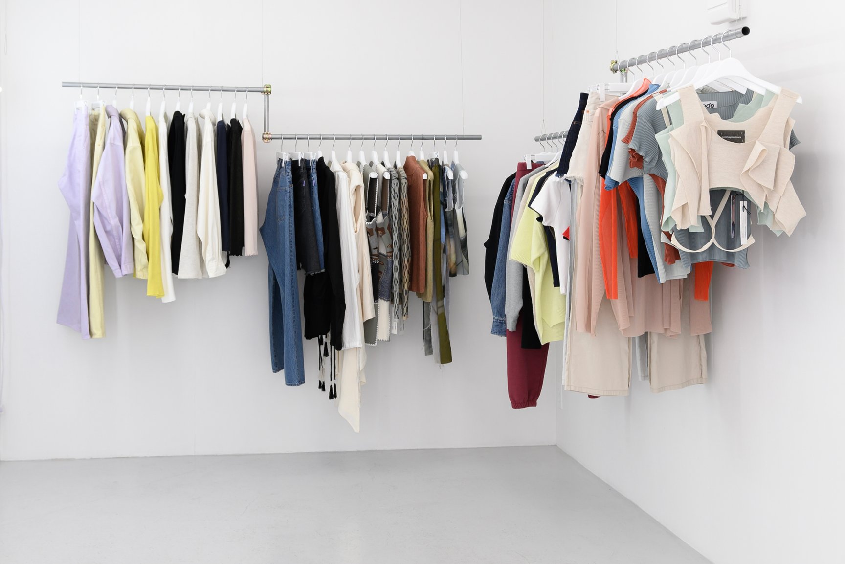 岩手県のセレクトショップ「CIY」の店内