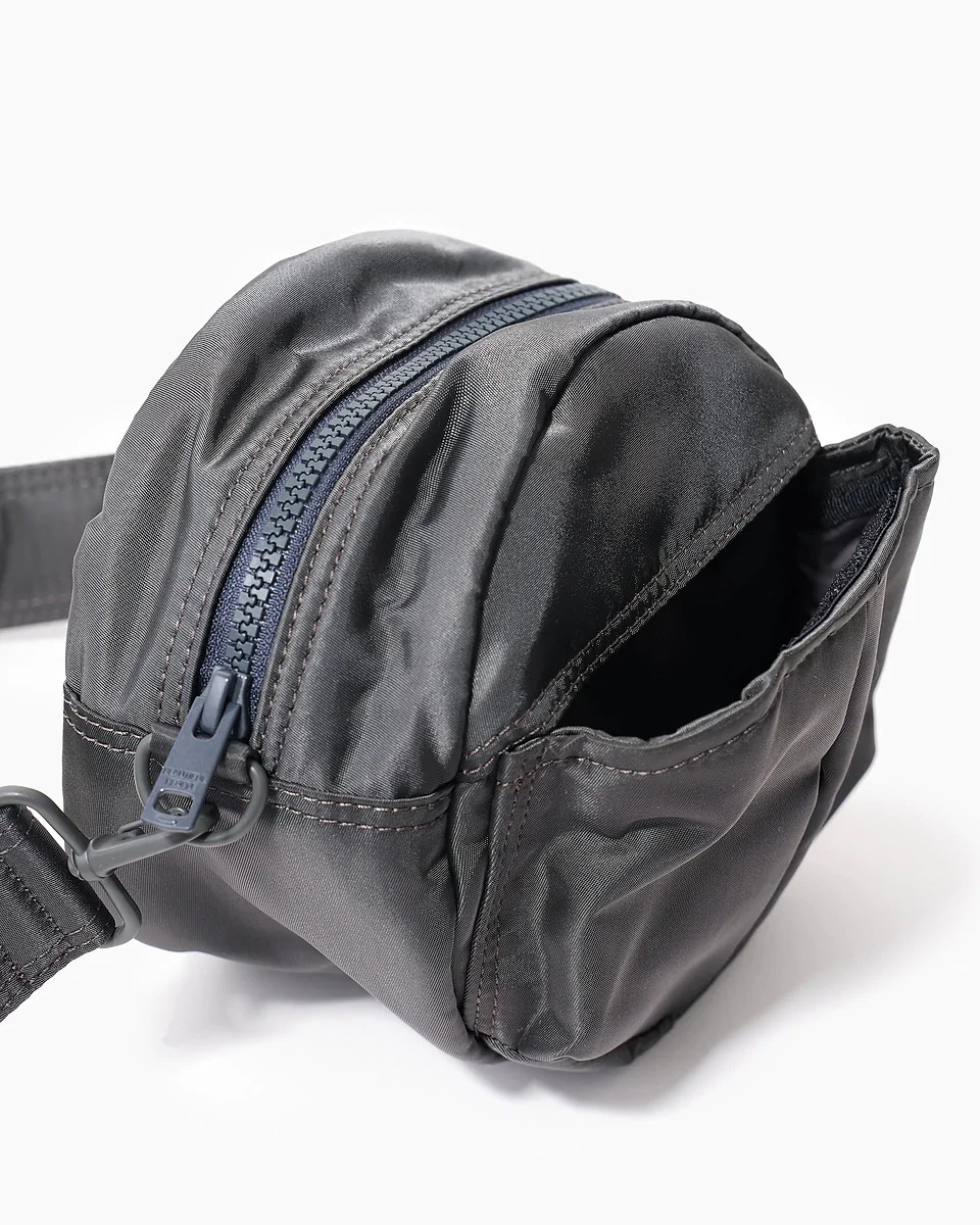 ビューティフルピープルのバッグ