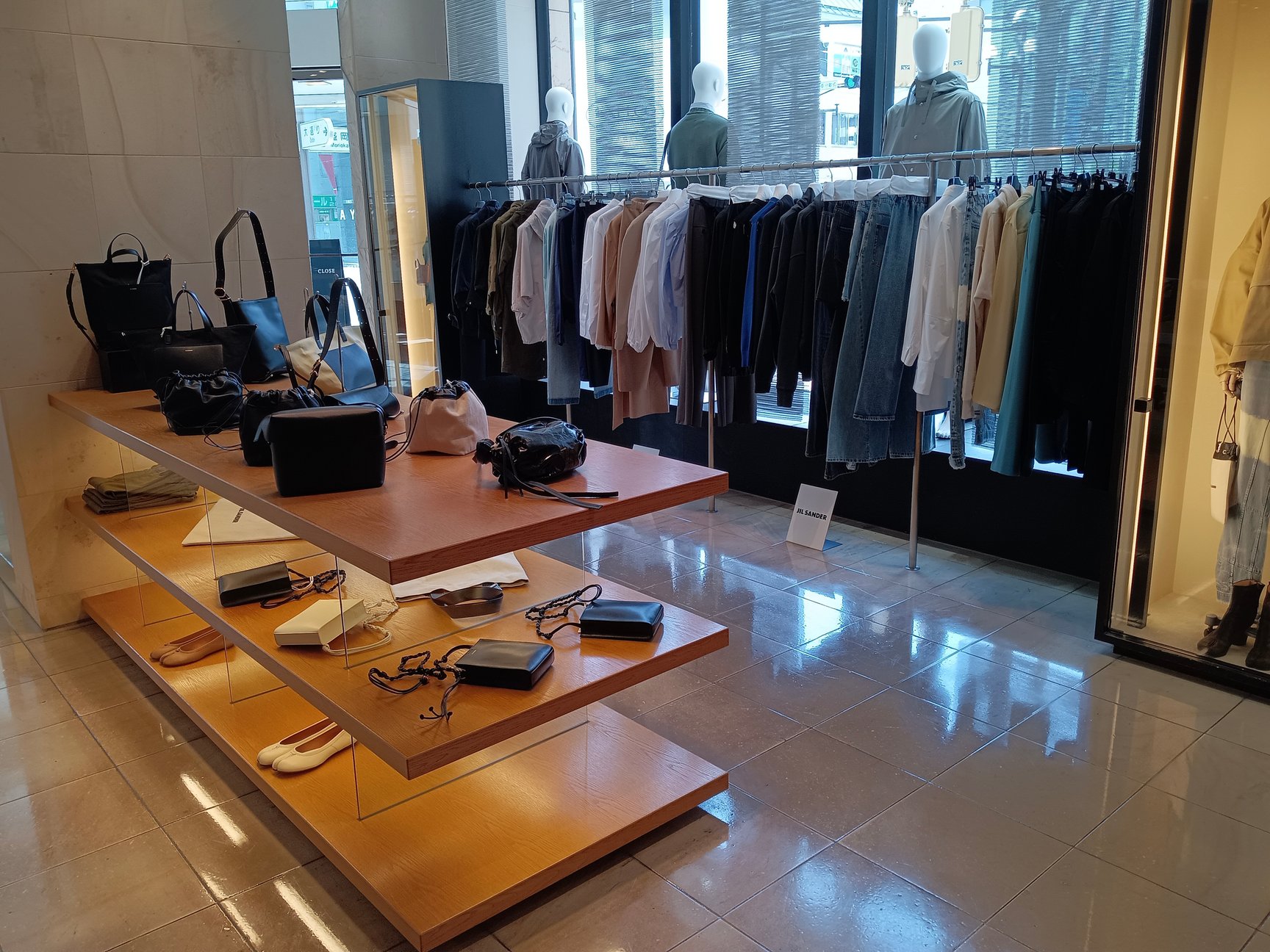 岩手県のセレクトショップ「MUSEUM」の店内