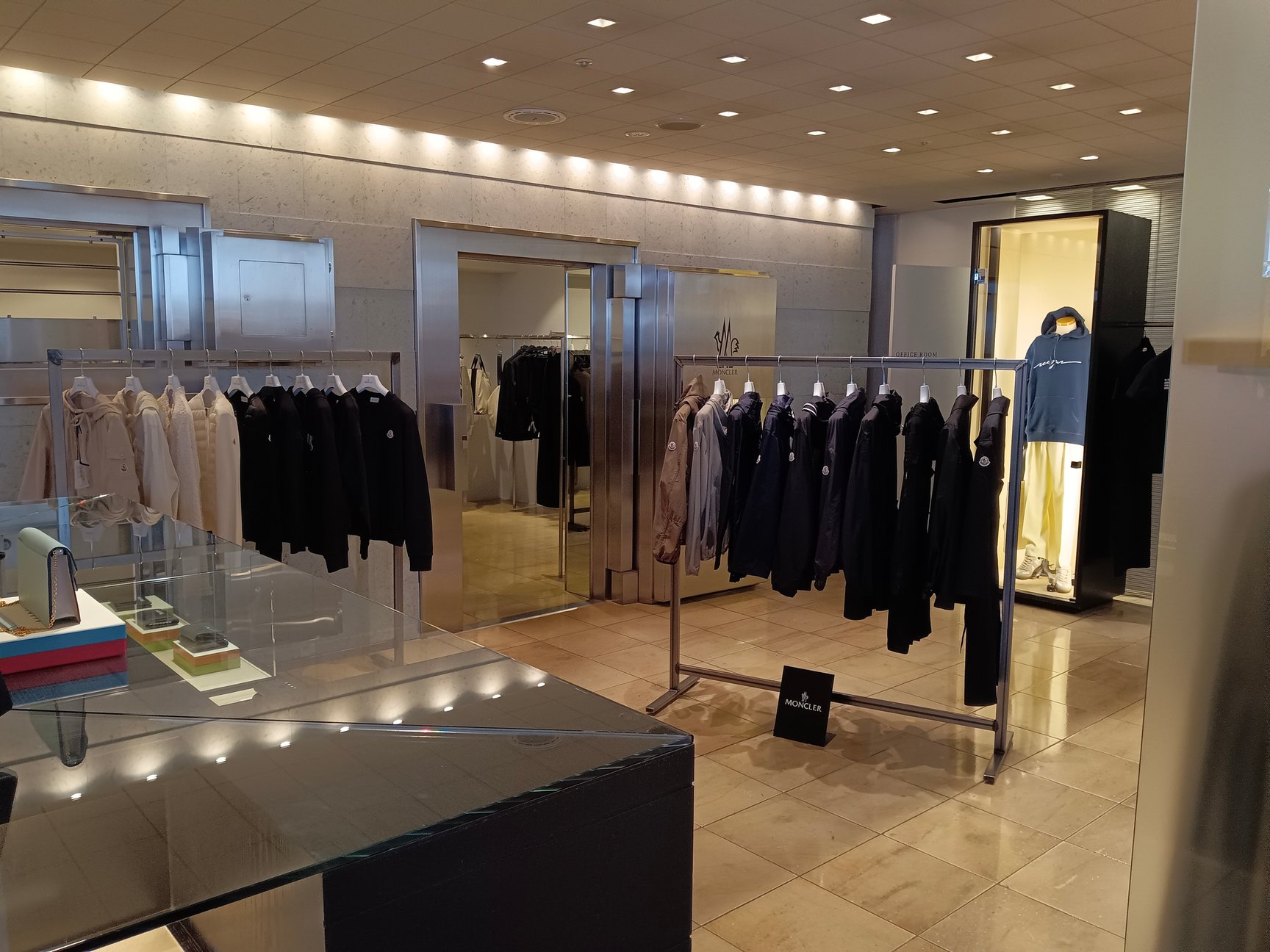 岩手県のセレクトショップ「MUSEUM」の店内