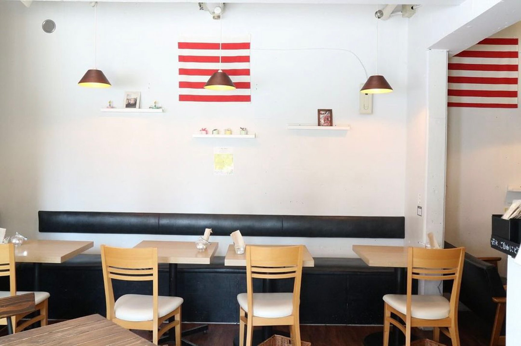 サカノウエカフェ店内画像