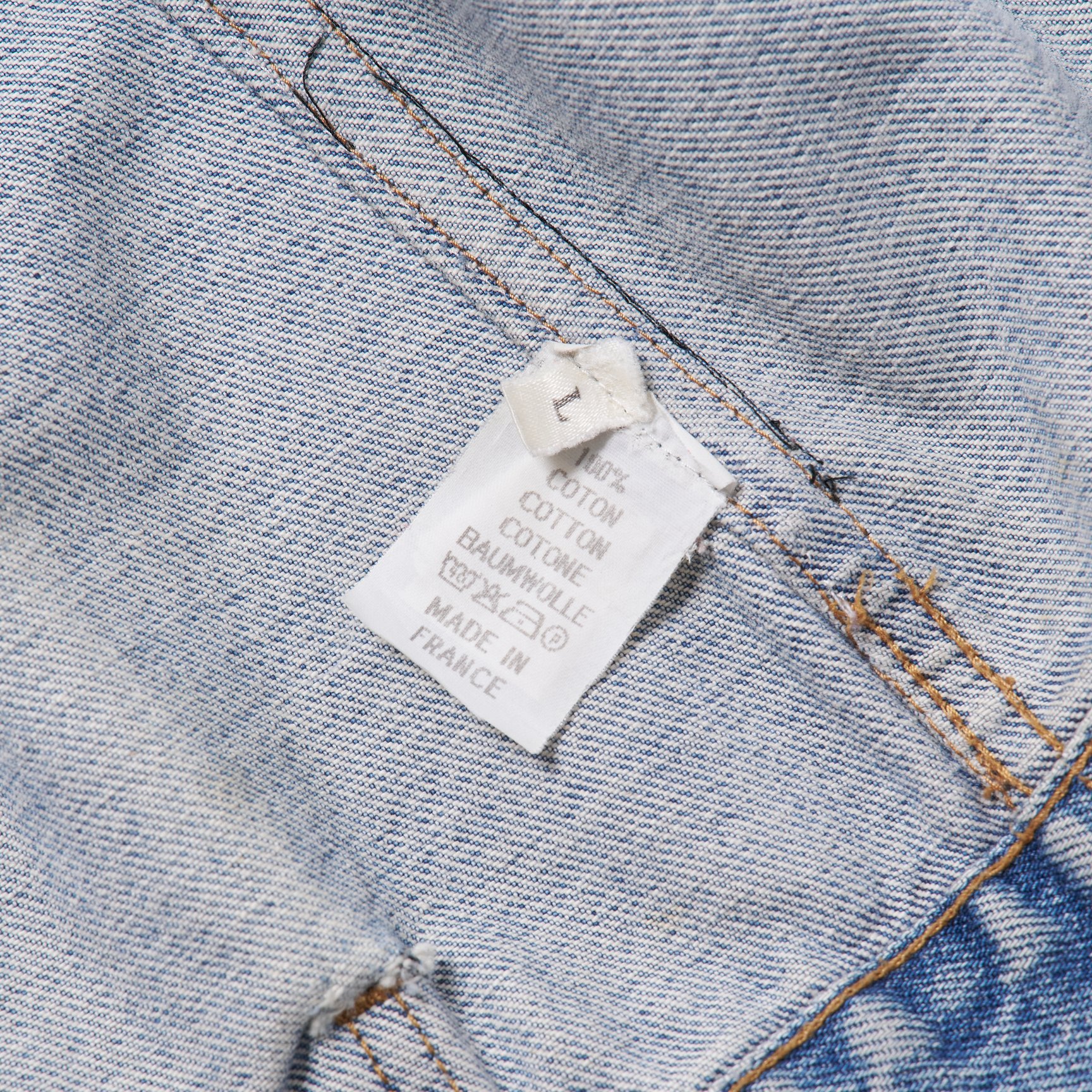 「マルタン・マルジェラ」ペンキデニムタグ