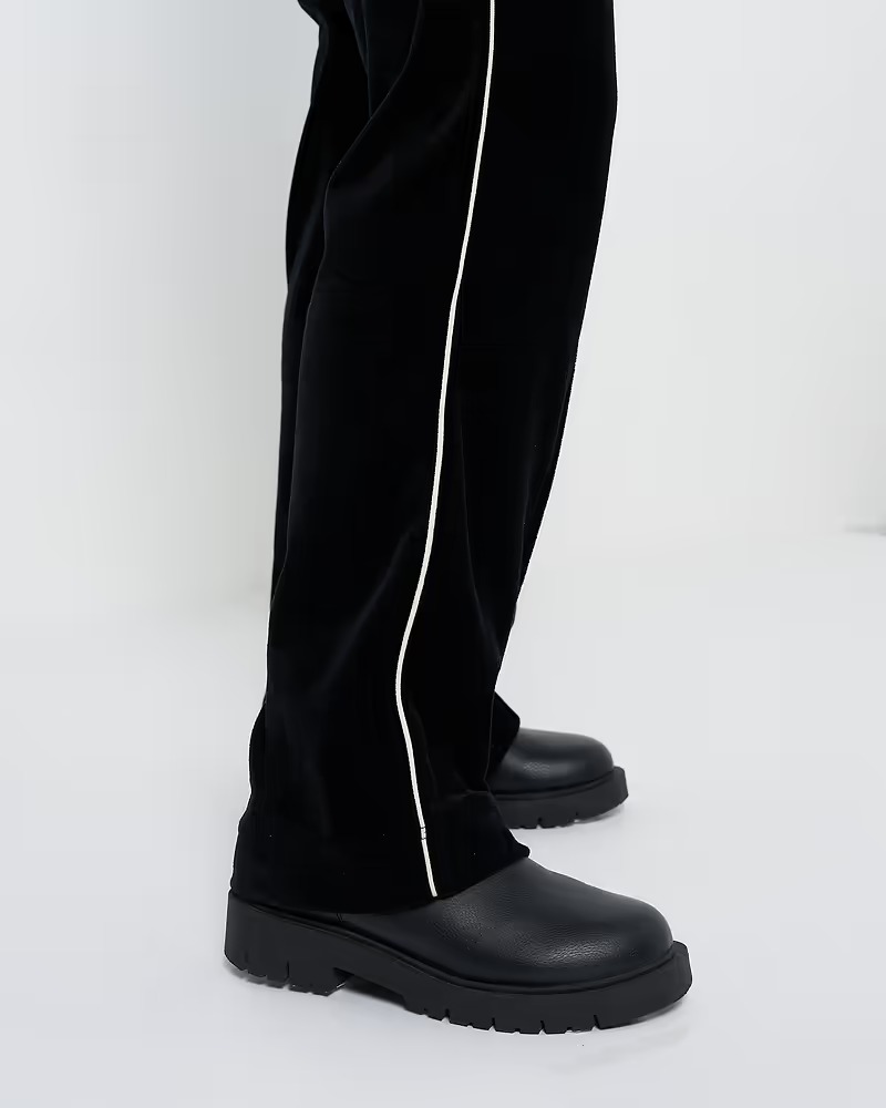 ジェーンスミスのトラックパンツ