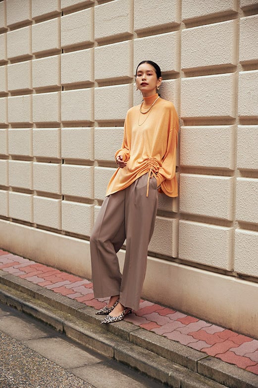 ギャレスト2024年秋冬ギャザーデザインニットコーディネート画像