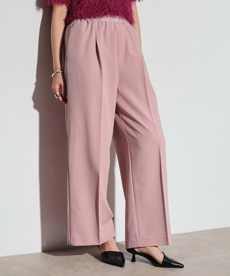 ギャレスト2024年秋冬「シーンレスワイドパンツ」着用画像