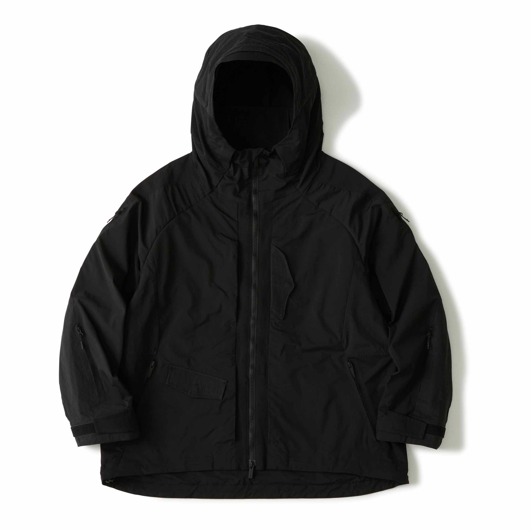 ホワイトマウンテニアリングがネクサスセブンと初コラボ