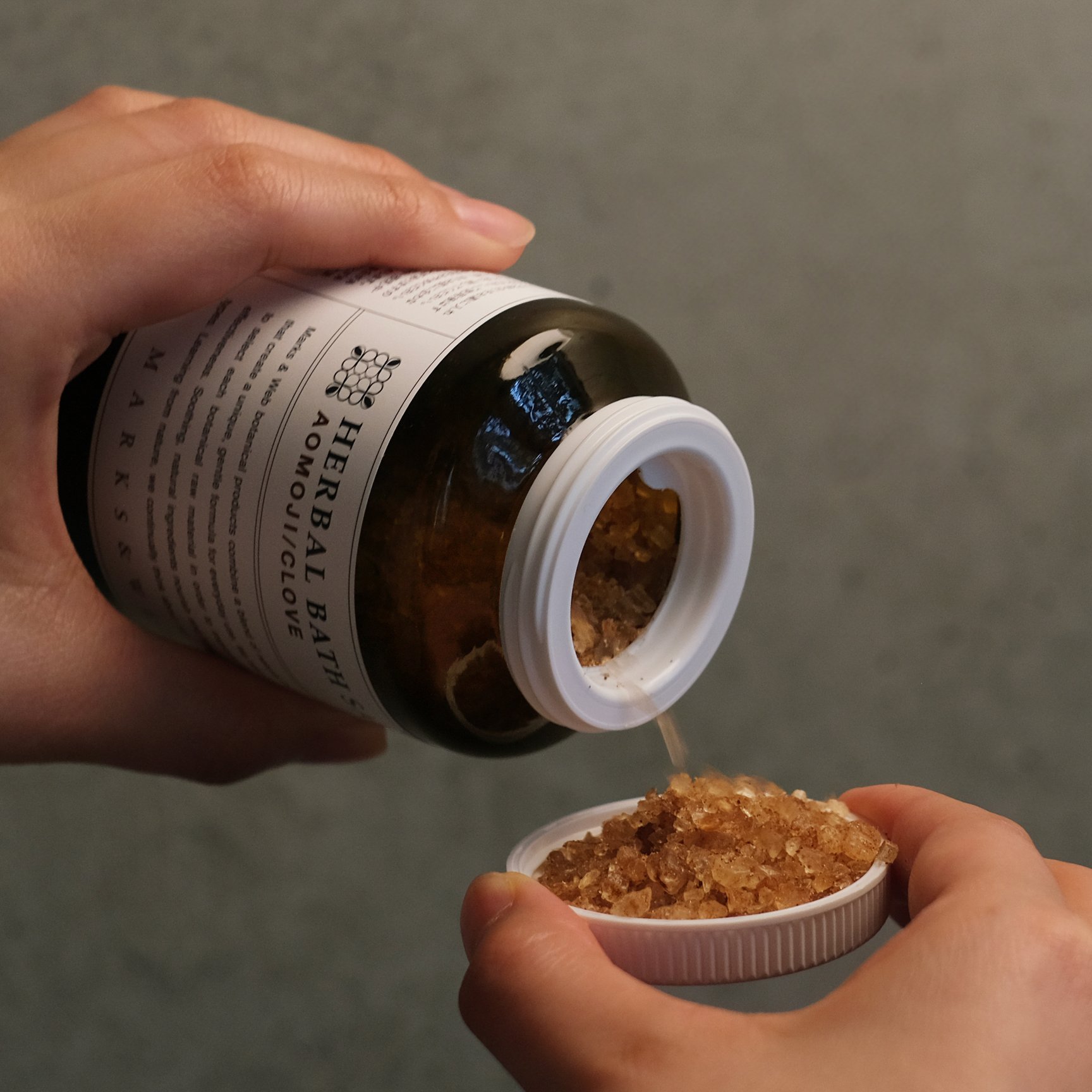 マークスアンドウェブの2024年クリスマスコフレ