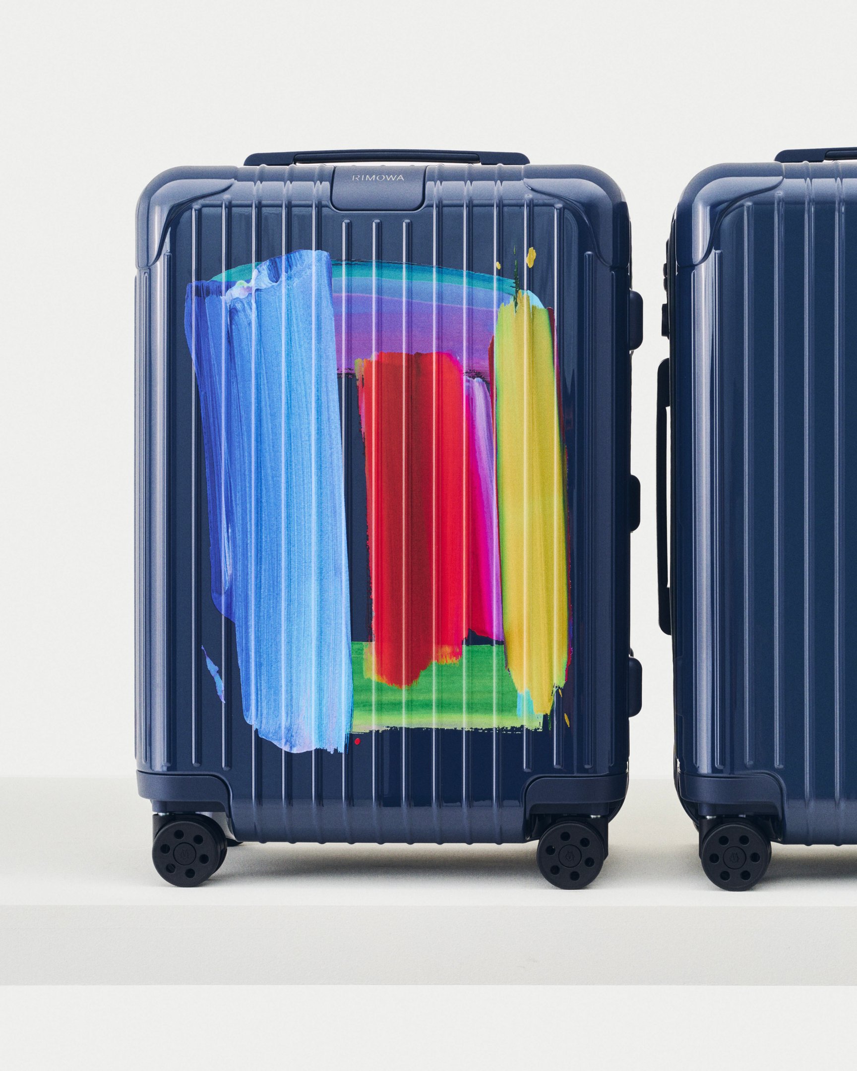 RIMOWA　スーツケース　エッセンシャル リモワ、プトレマイオス・マンがデザインしたスーツケース発売