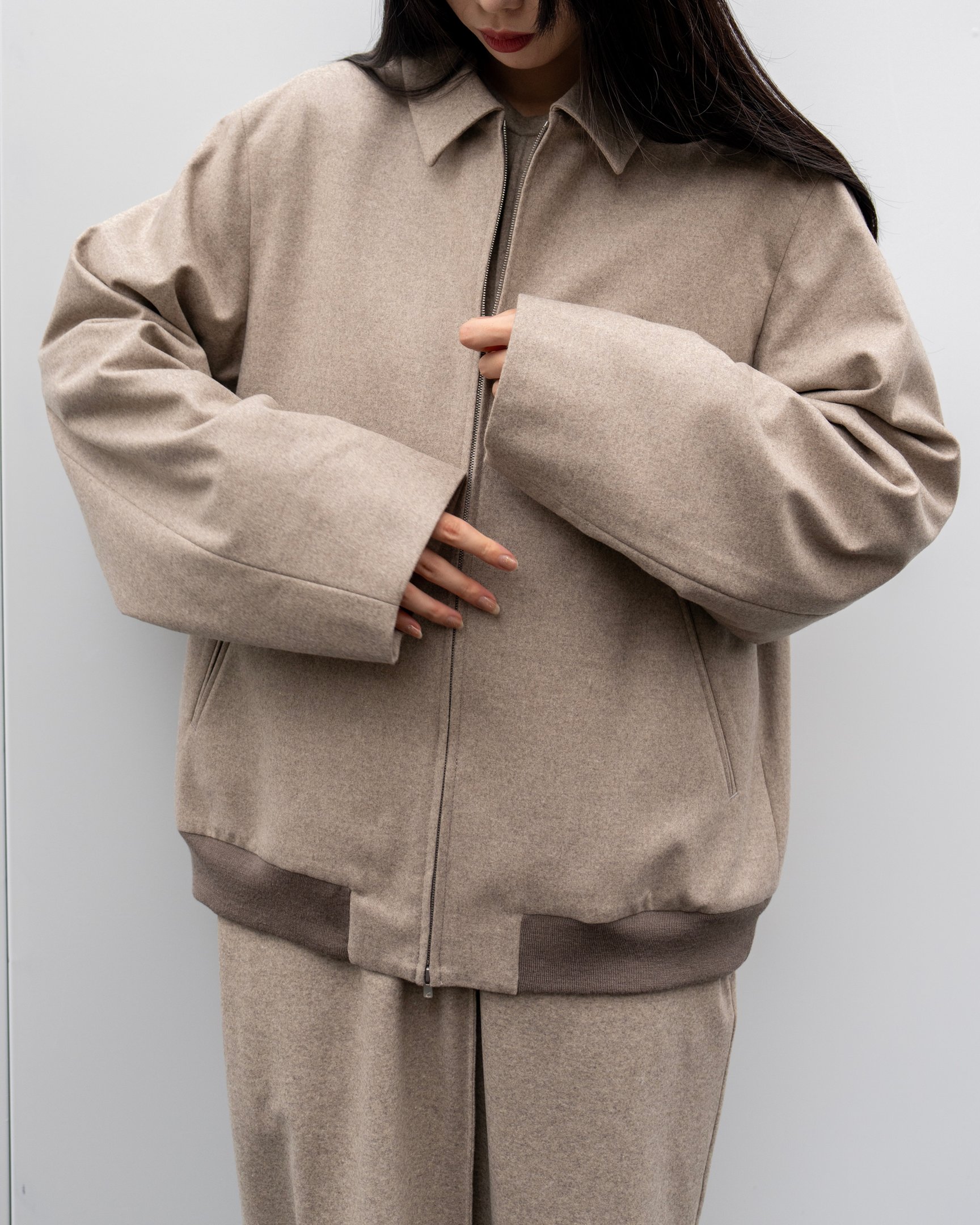 エイトンのフライトジャケット