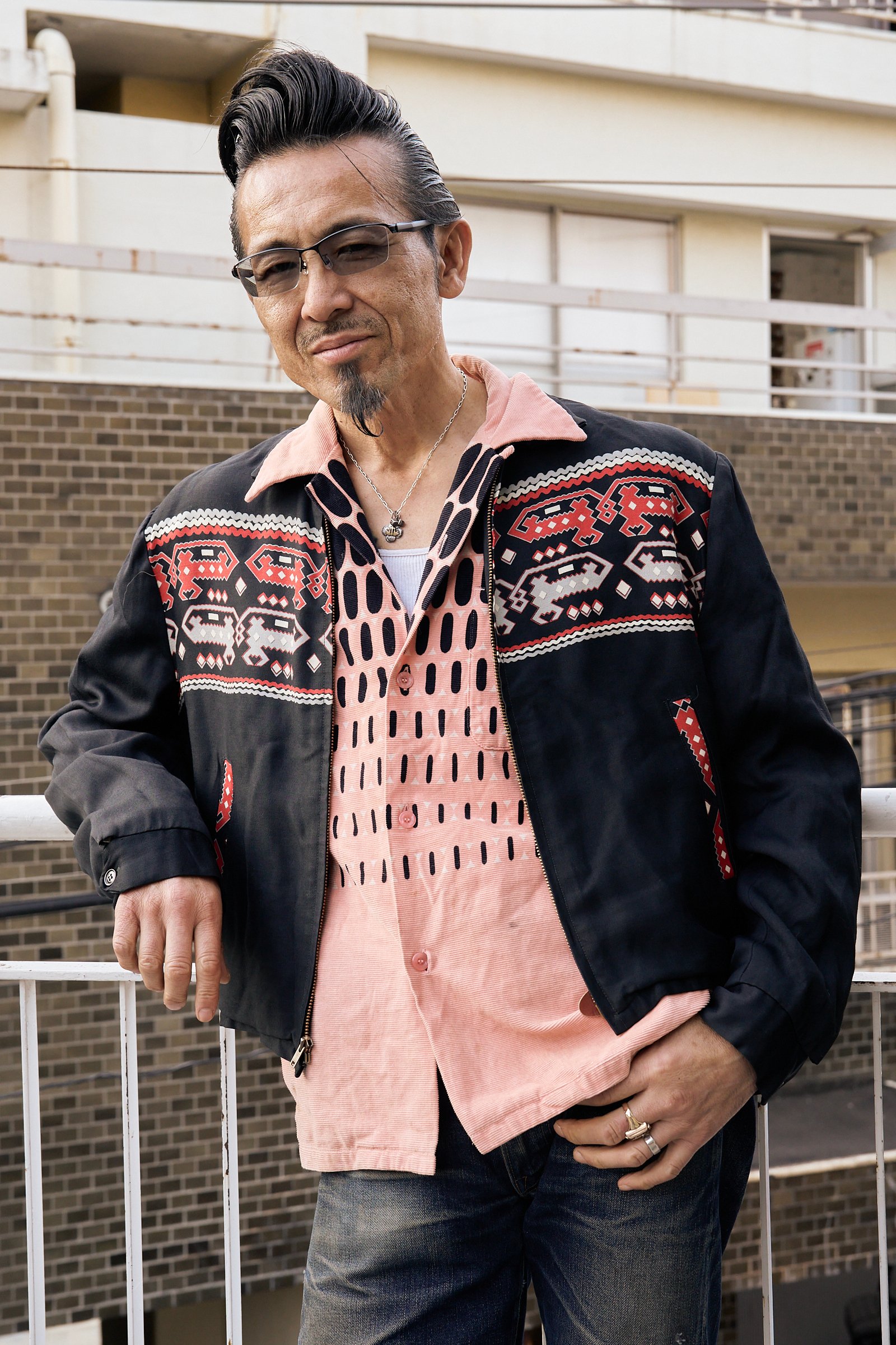 エロヴィス佐藤