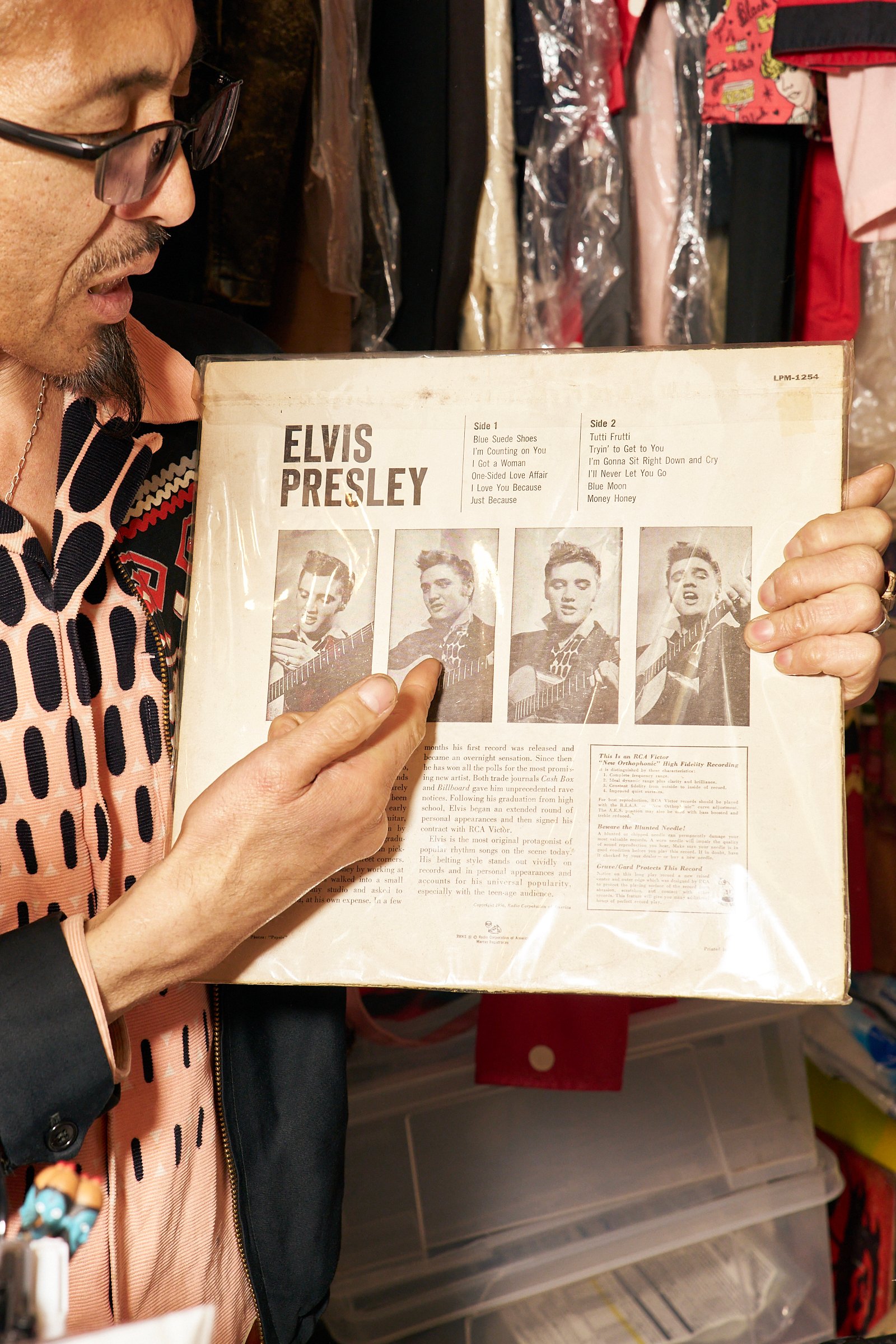 エロヴィス佐藤