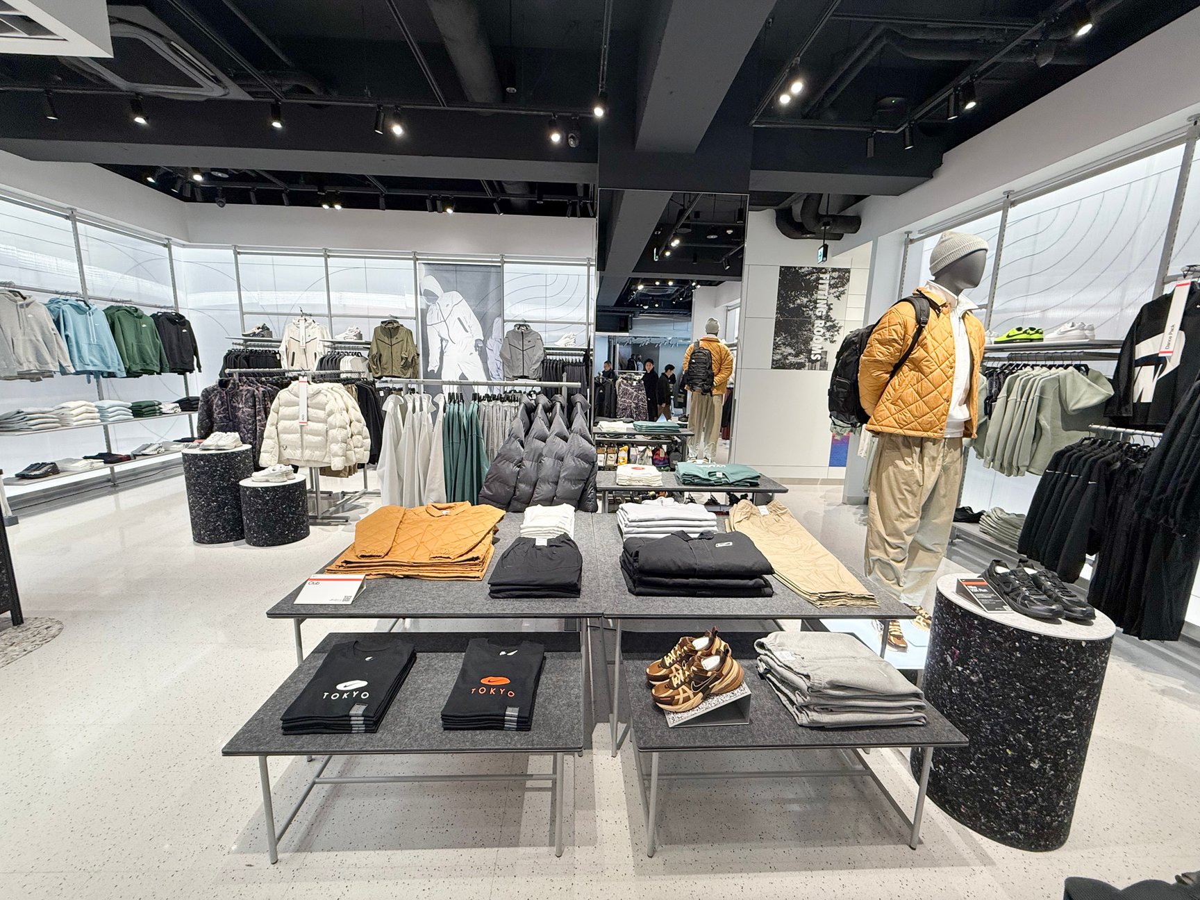 ナイキ 渋谷の店内