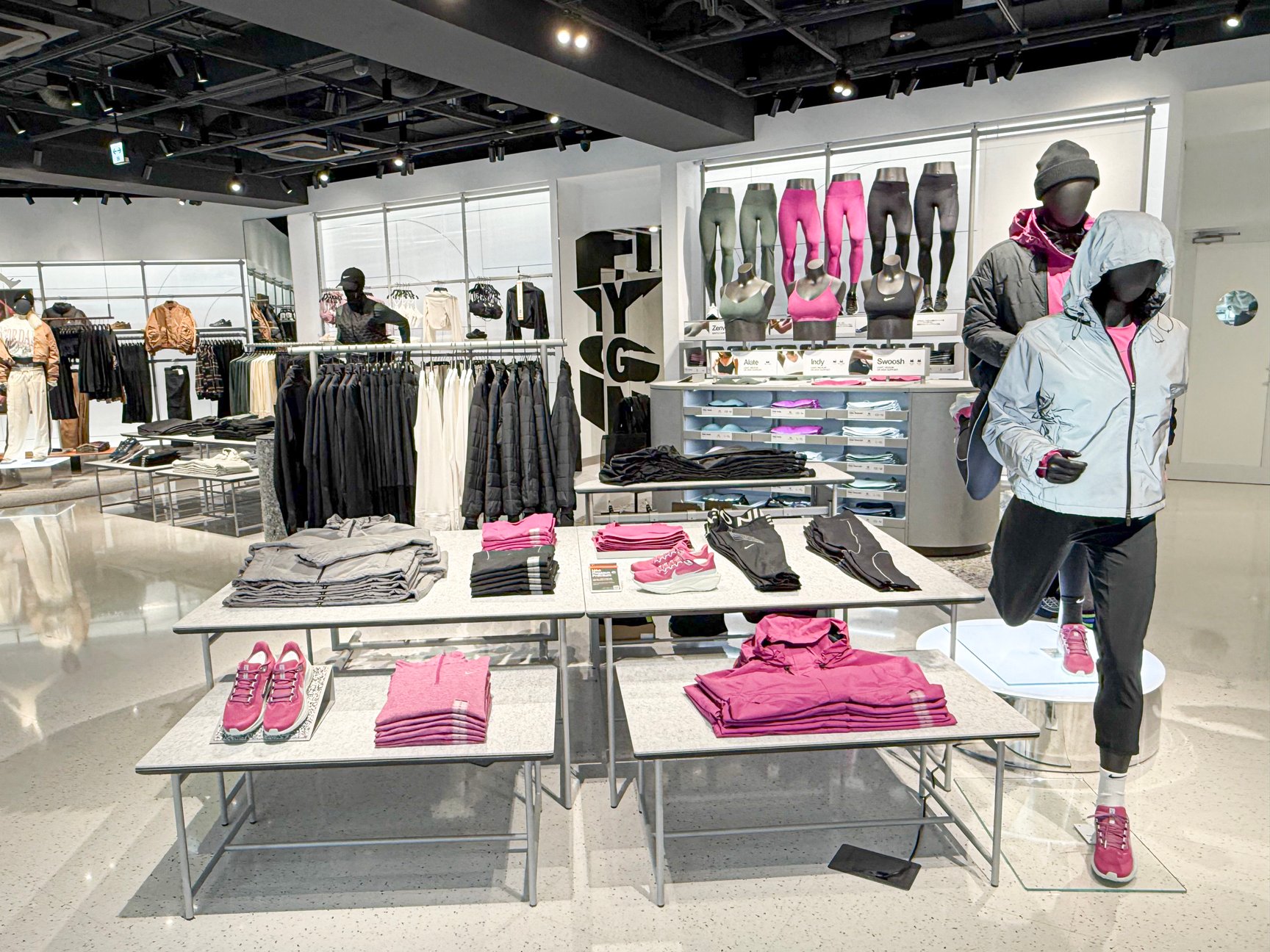 ナイキ渋谷の店内