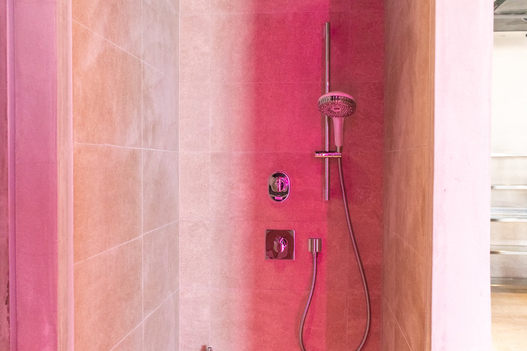 サウナハウス6階シャワースペース