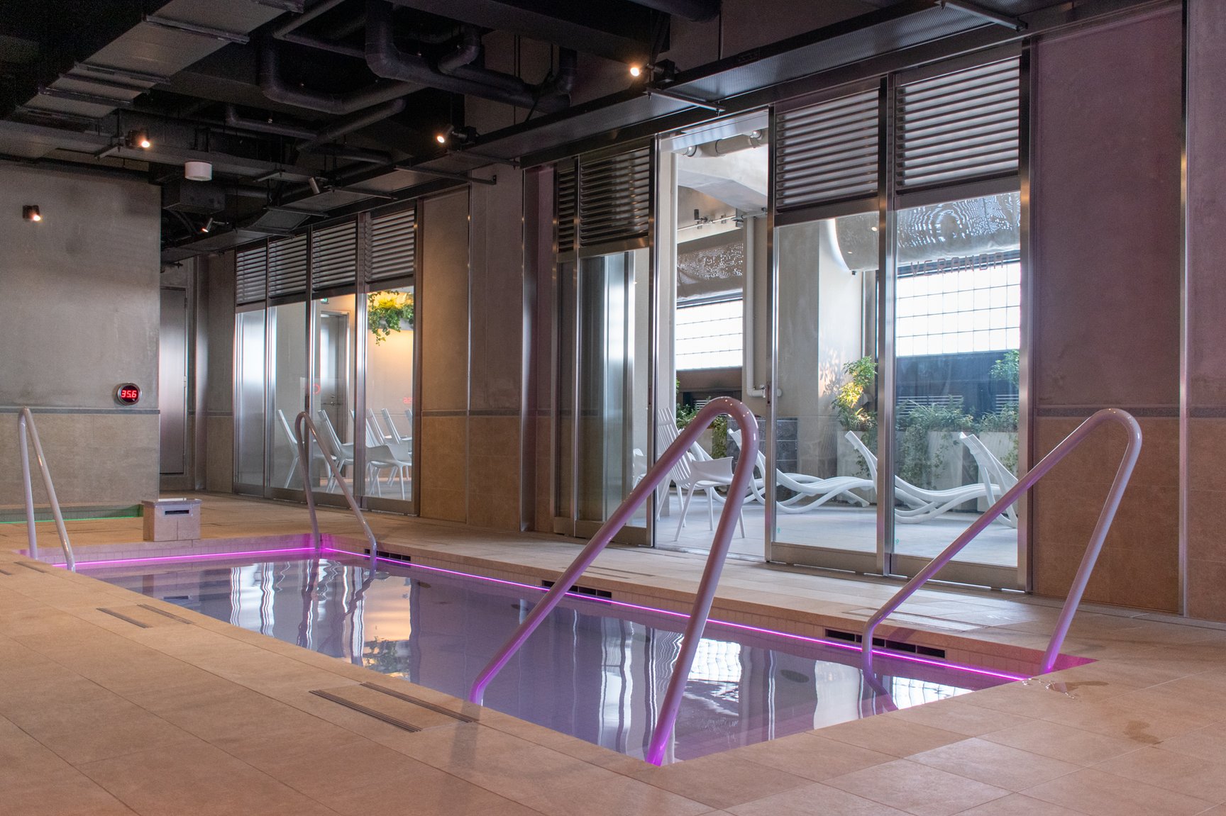 サウナハウス5階プール