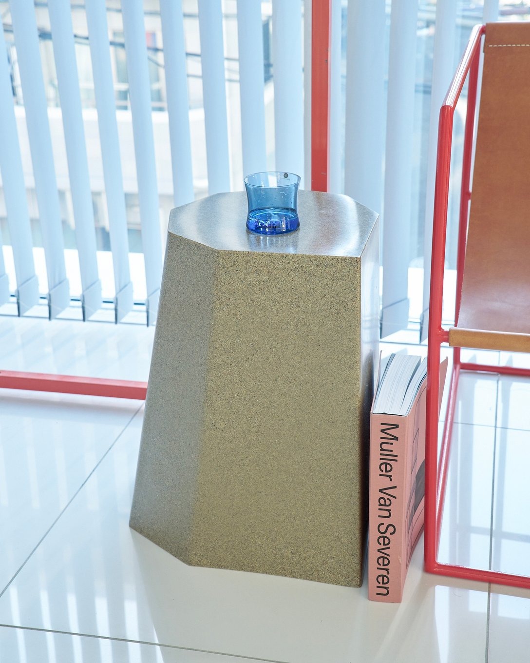 アーノルドサーカススツール