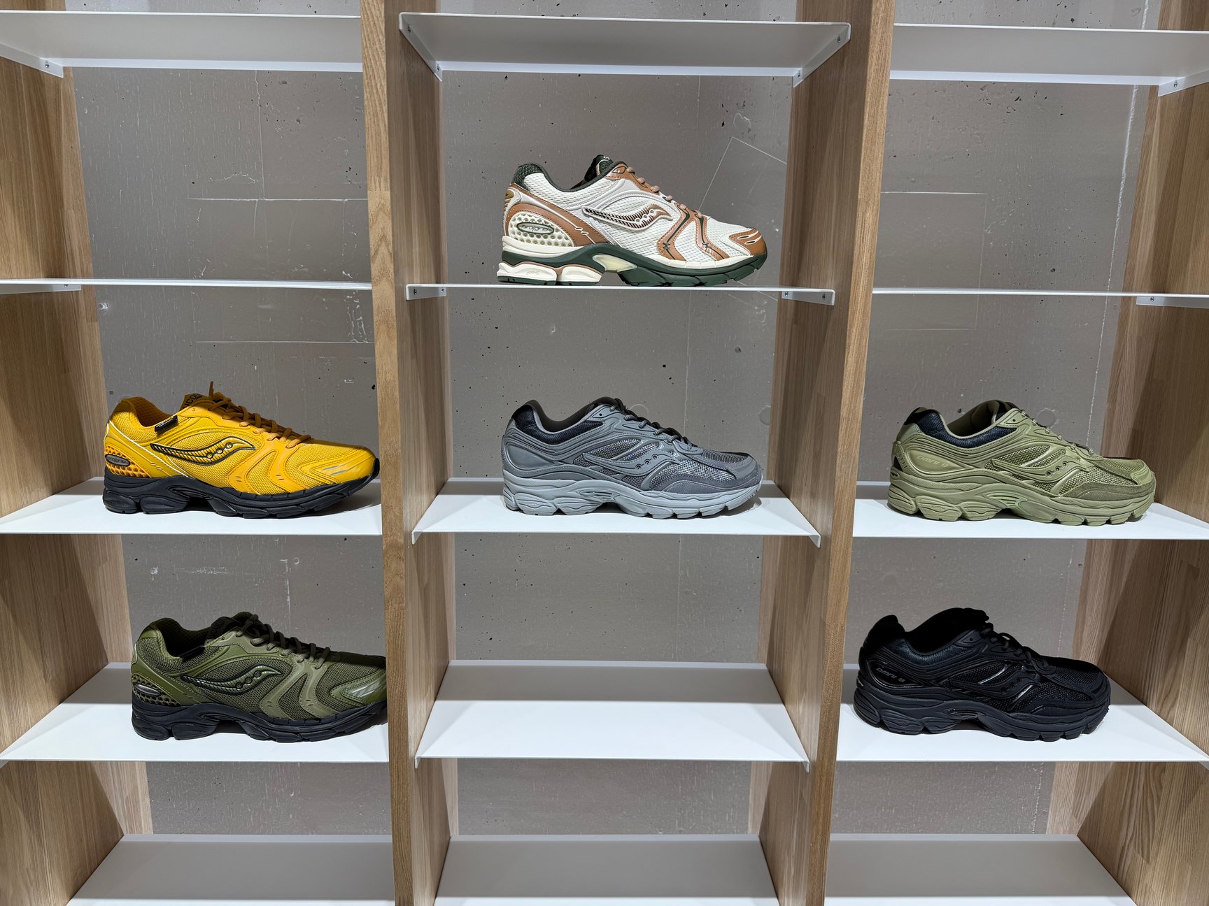 ランニングシューズ