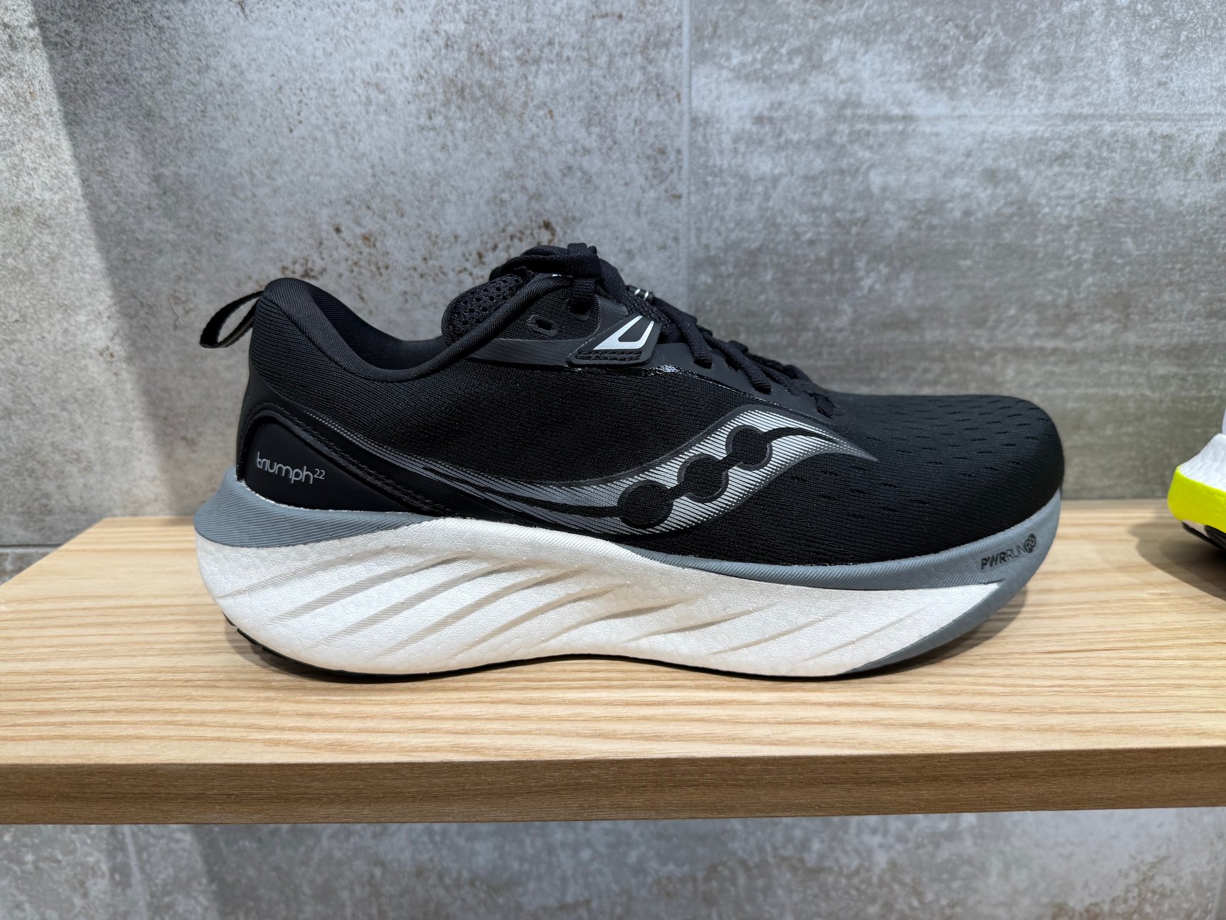 ランニングシューズ