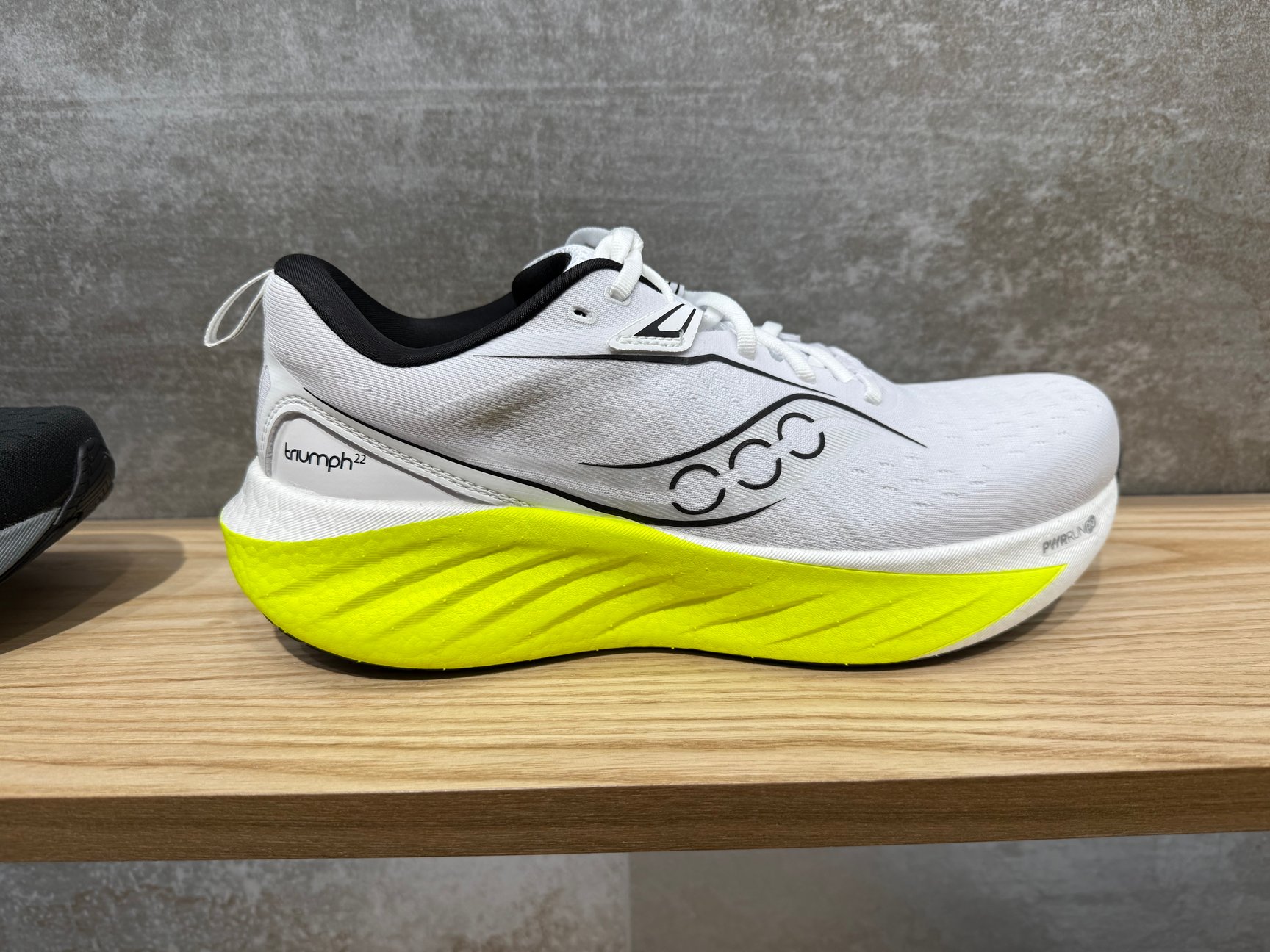 ランニングシューズ