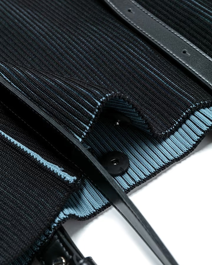 ラストフレームのトートバッグ