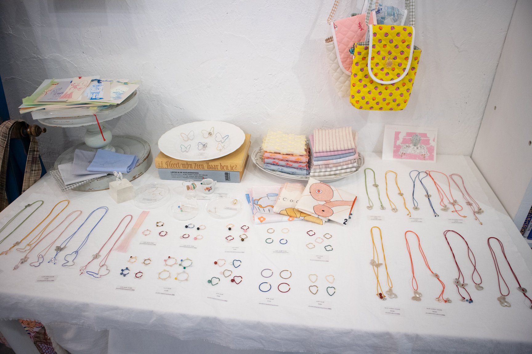 コトバトフクの店内