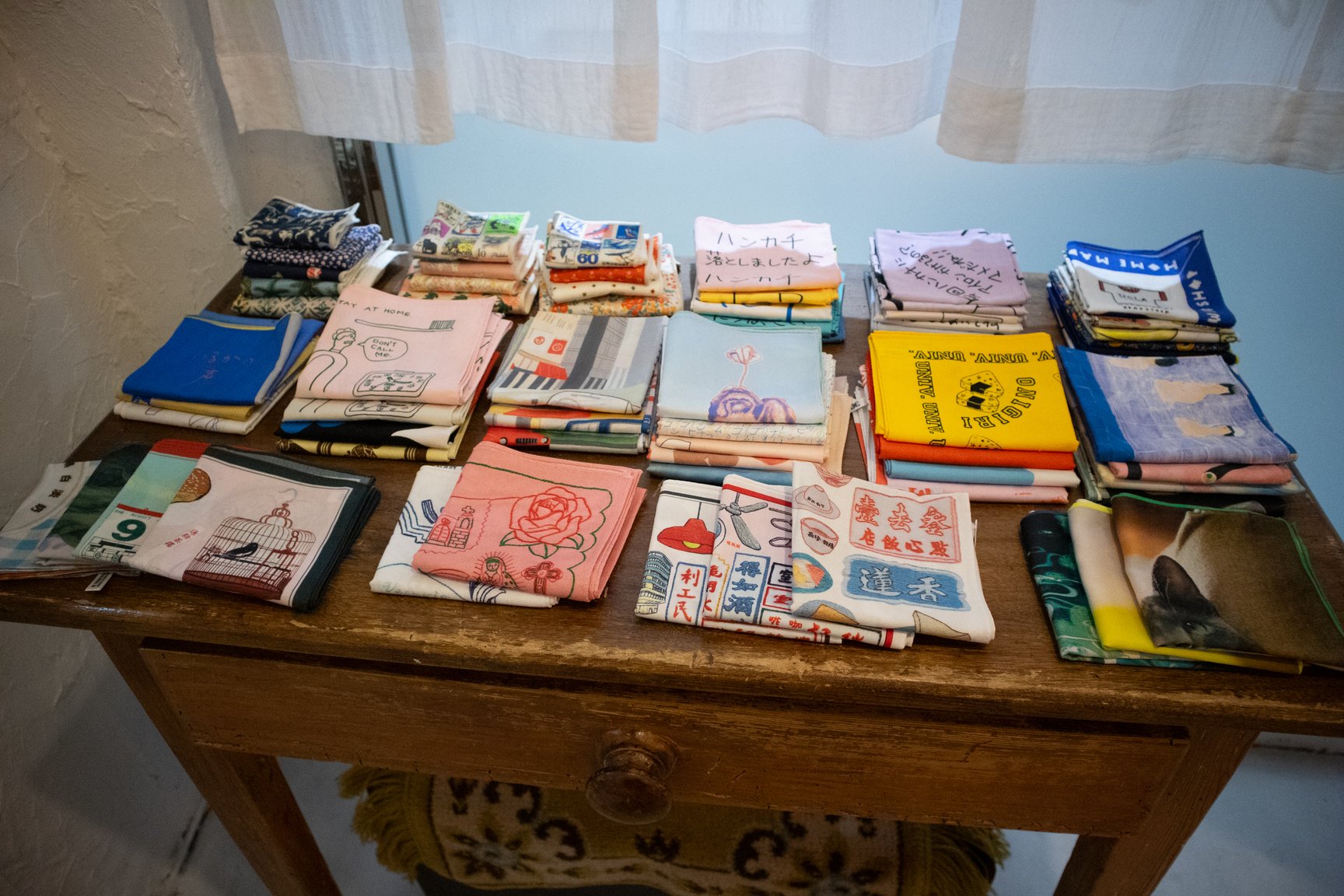 コトバトフクの店内