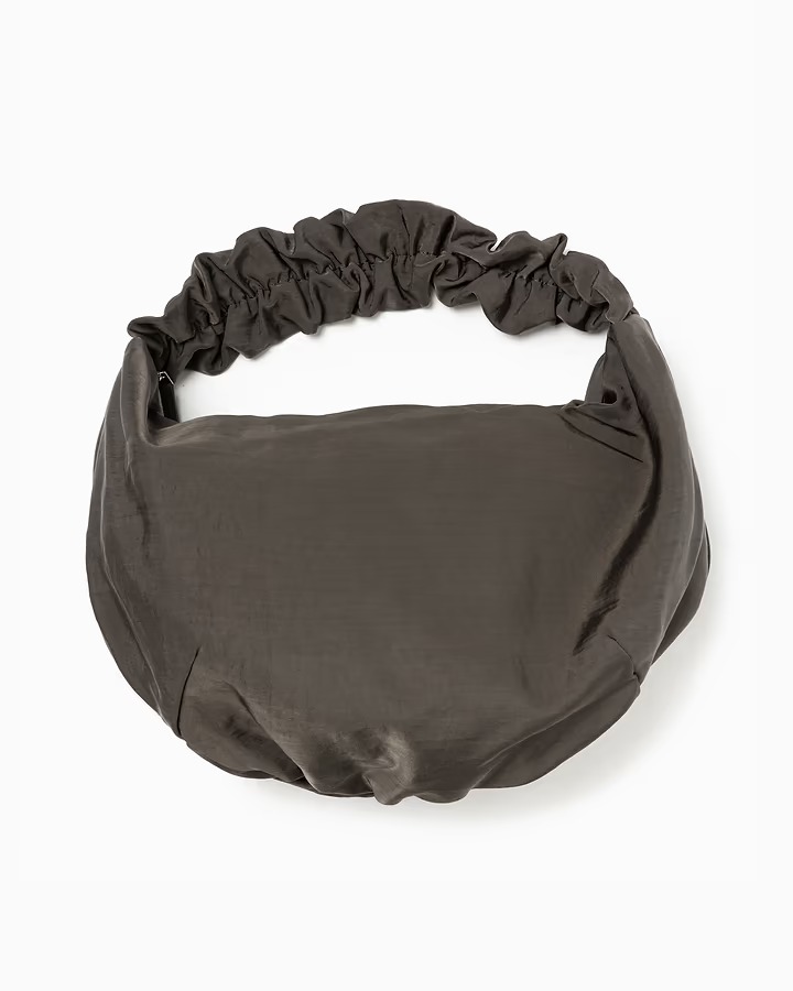 OUATのショルダーバッグ