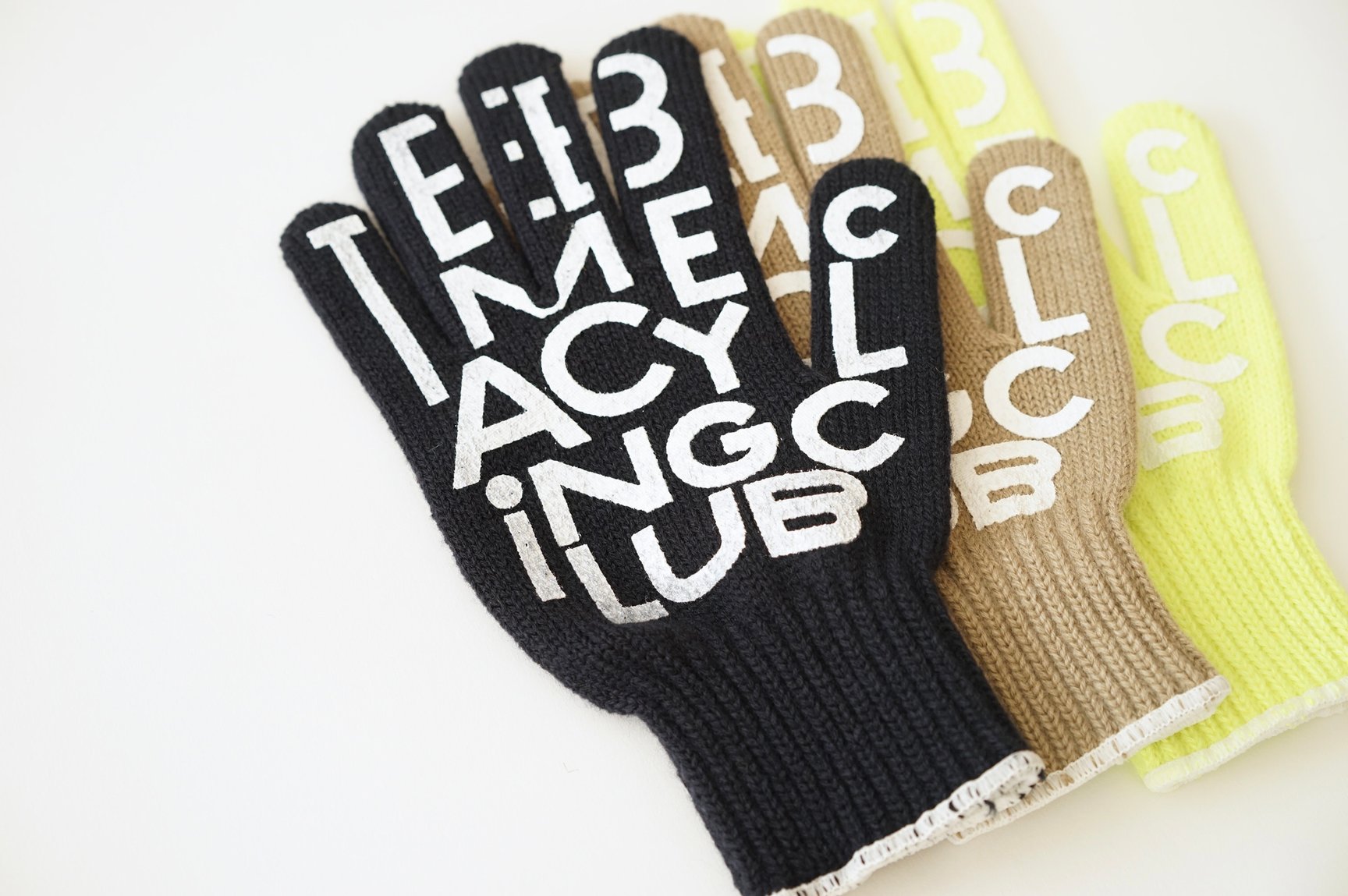 軍手をモチーフにした手袋