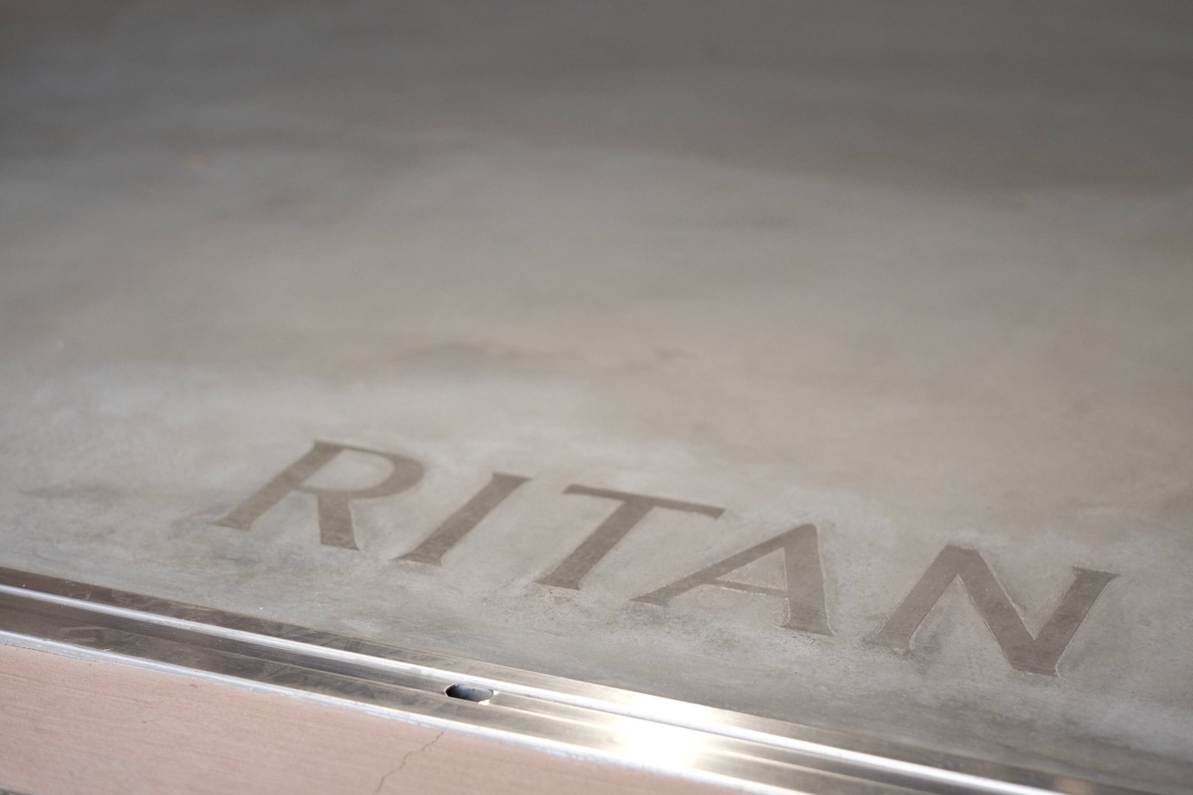 「RITAN AOYAMA」の店内