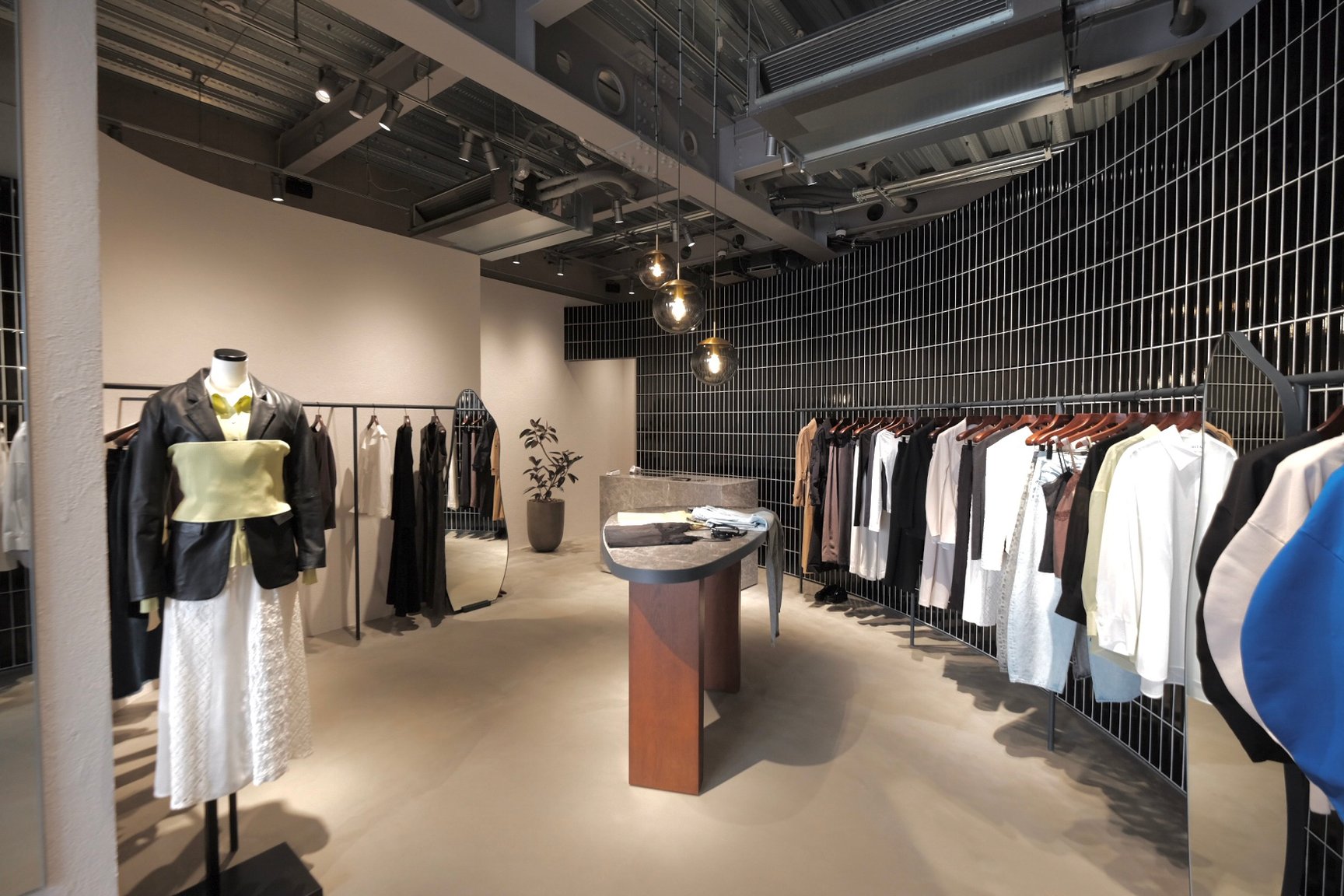 「RITAN AOYAMA」の店内