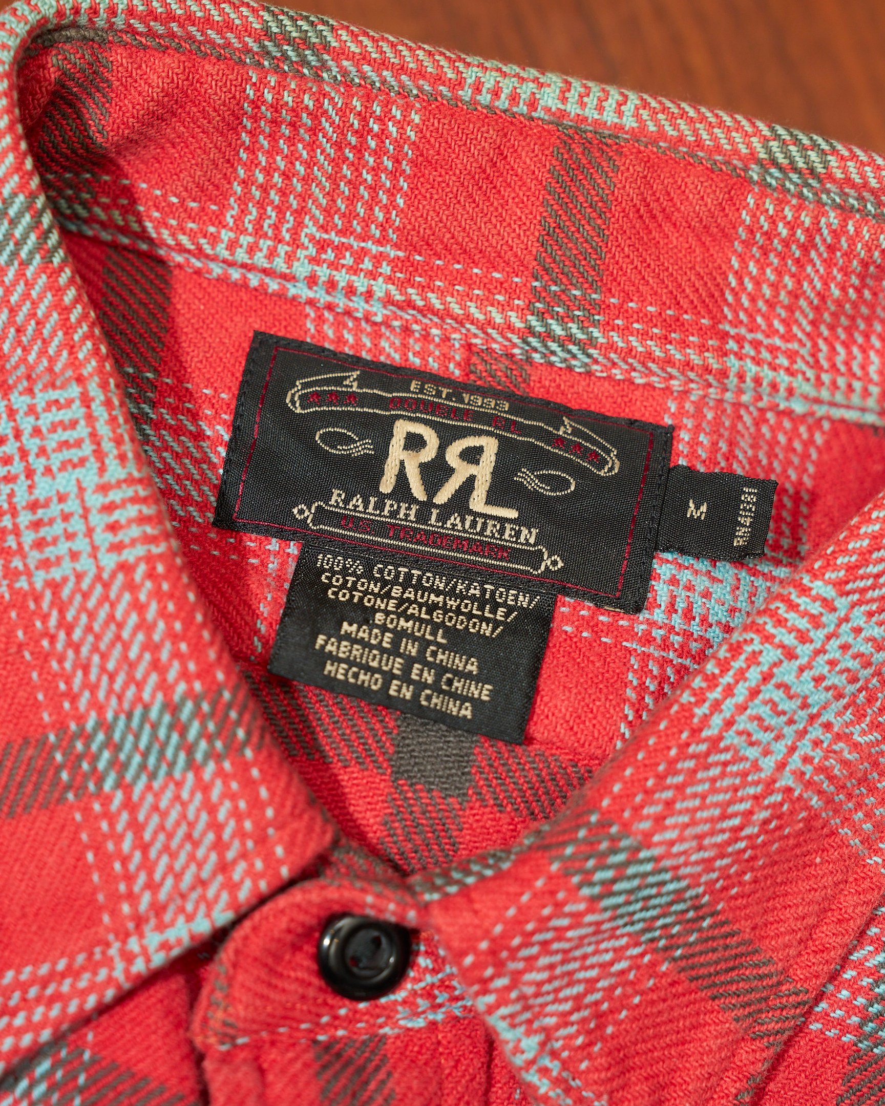 ラルフ ローレン社が1993年から現在まで展開するレーベル「ダブルアールエル」の1990年代のタグ