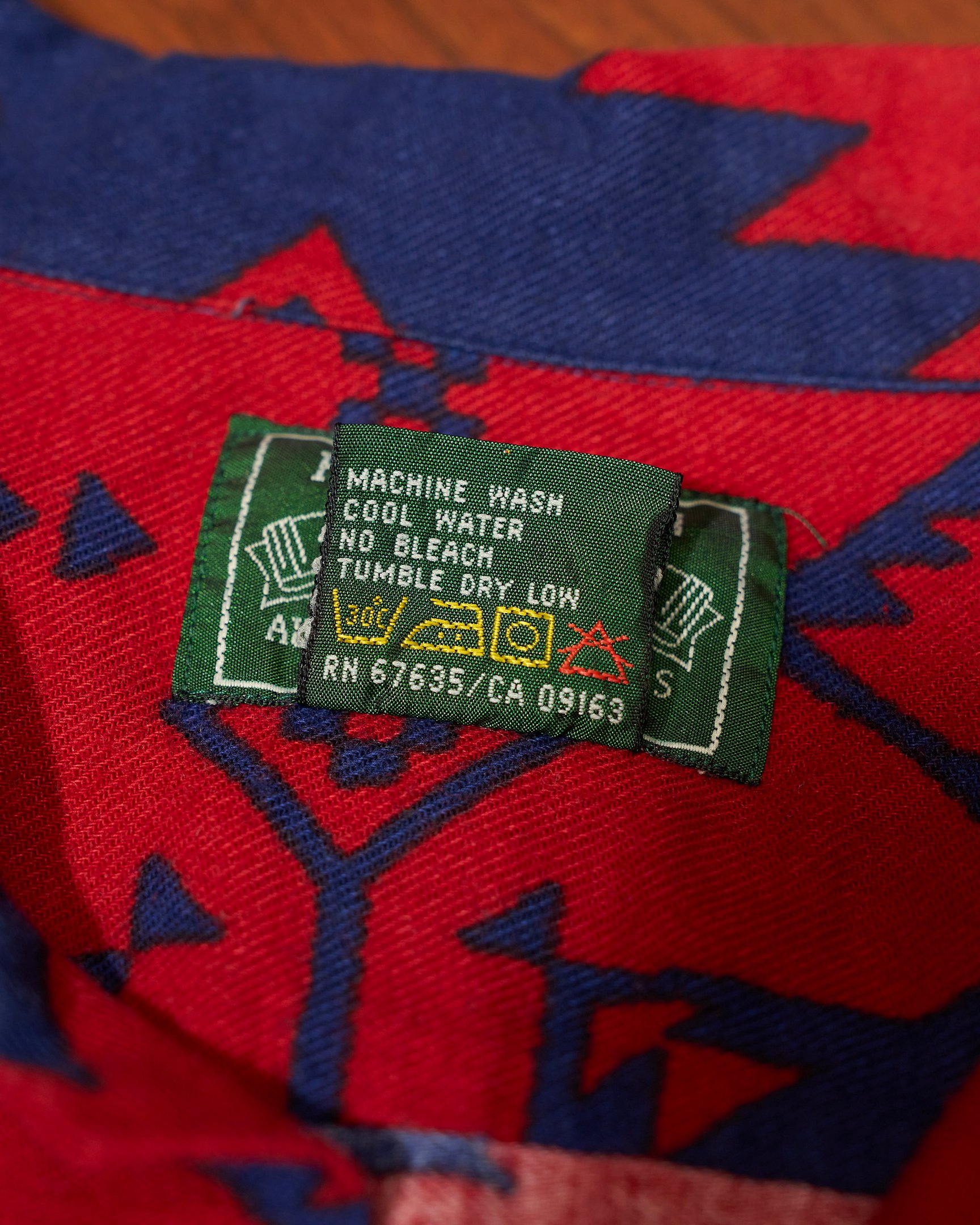 ラルフ ローレン社が1989〜1992年に展開していたレーベル「ラルフ ローレン カントリー」のタグ