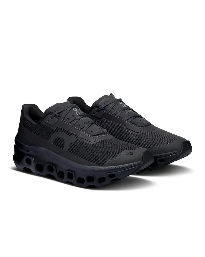 オンのスニーカー