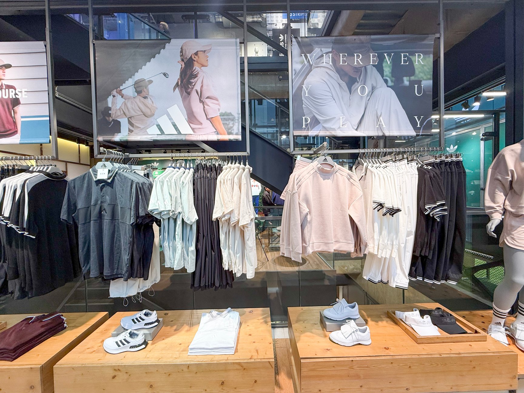 アディダスのゴルフアイテム