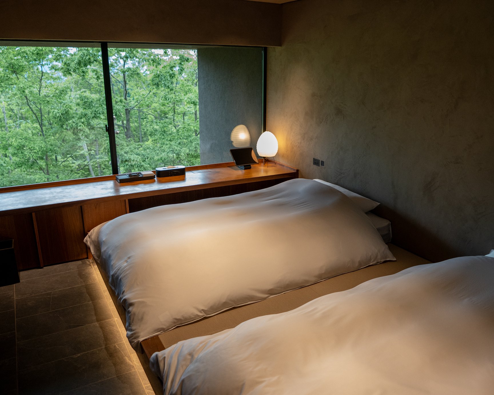 宿泊施設「NOT A HOTEL MINAKAMI (TOJI)」の内部