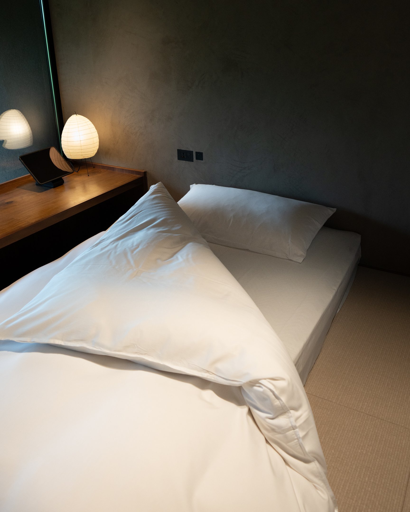 宿泊施設「NOT A HOTEL MINAKAMI (TOJI)」の内部
