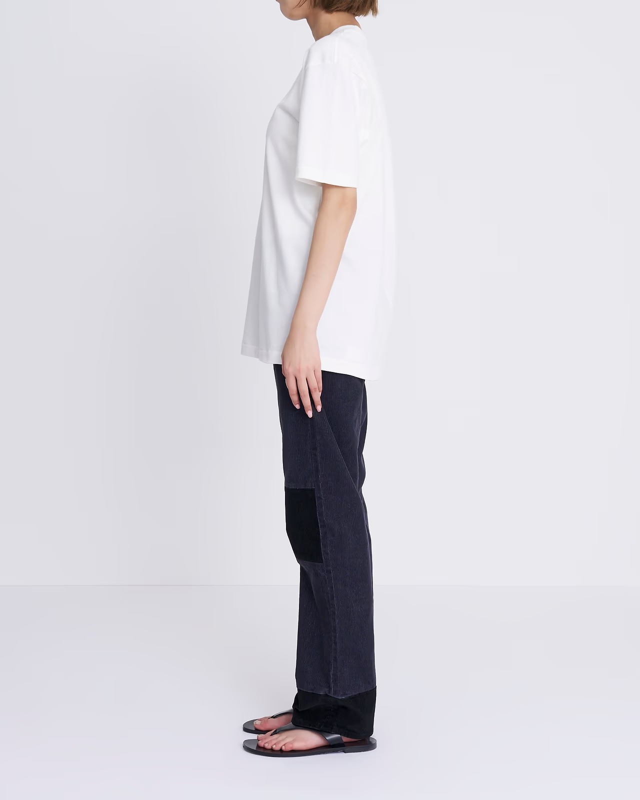 ヘインズの白Tシャツ