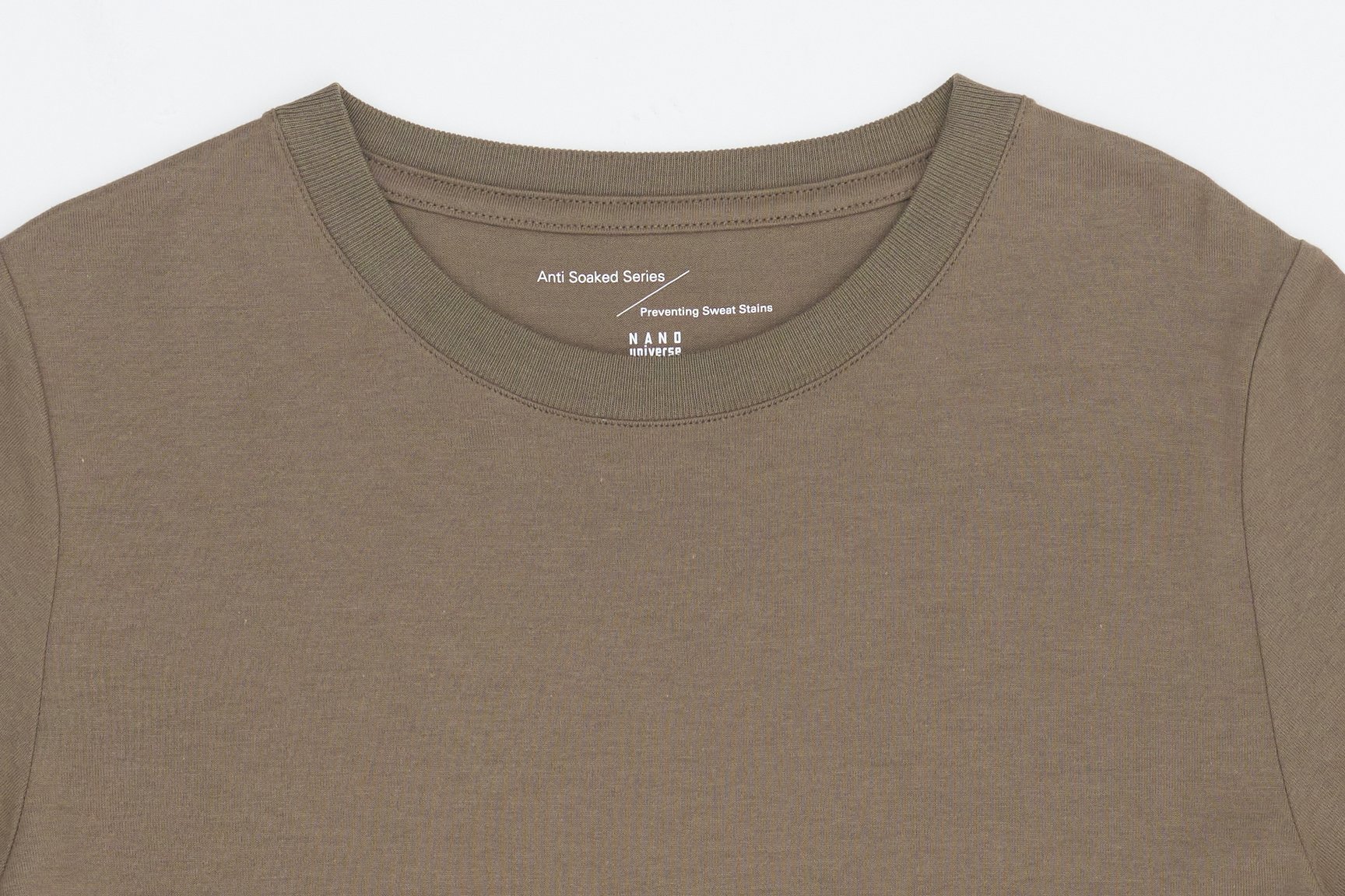 ナノユニバース 汗染み防止Tシャツ