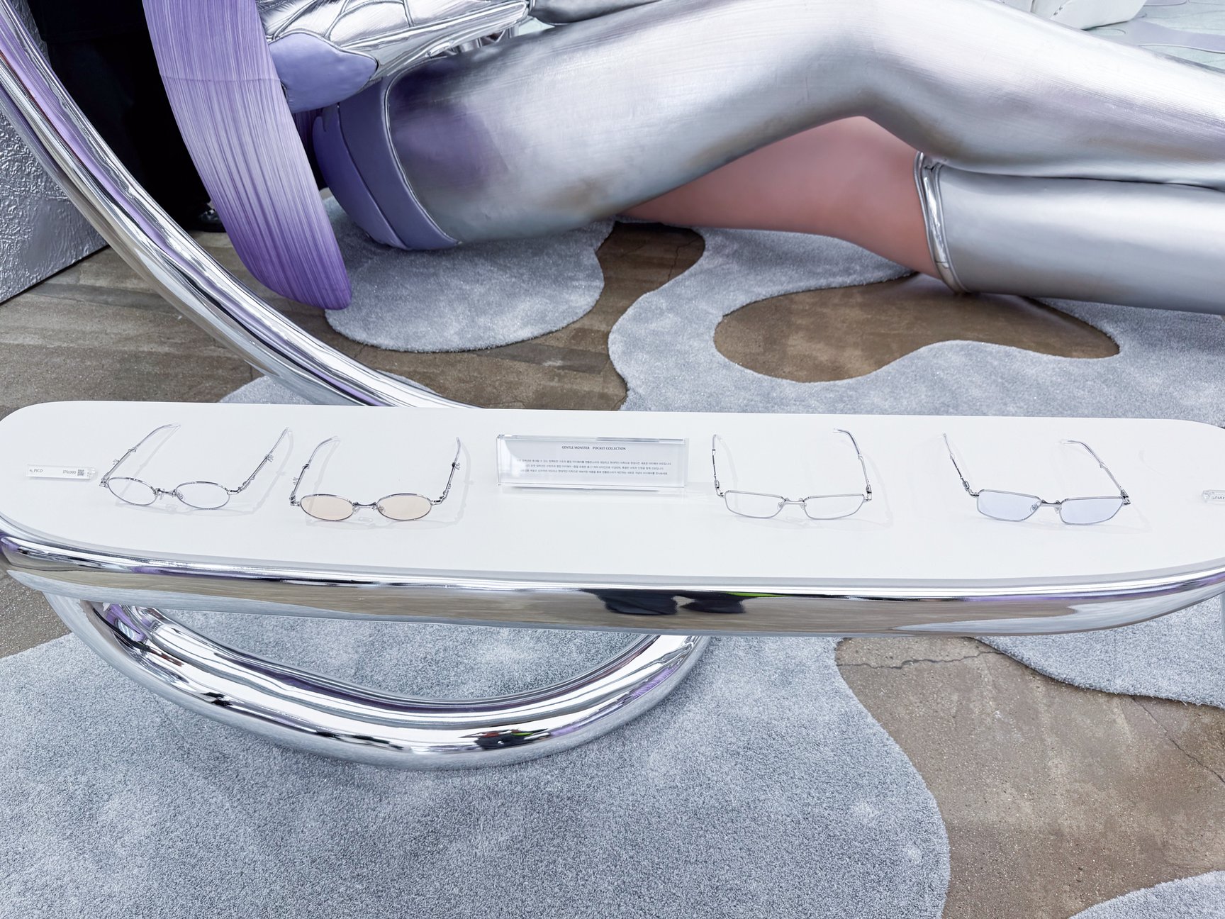 ポップアップ店内