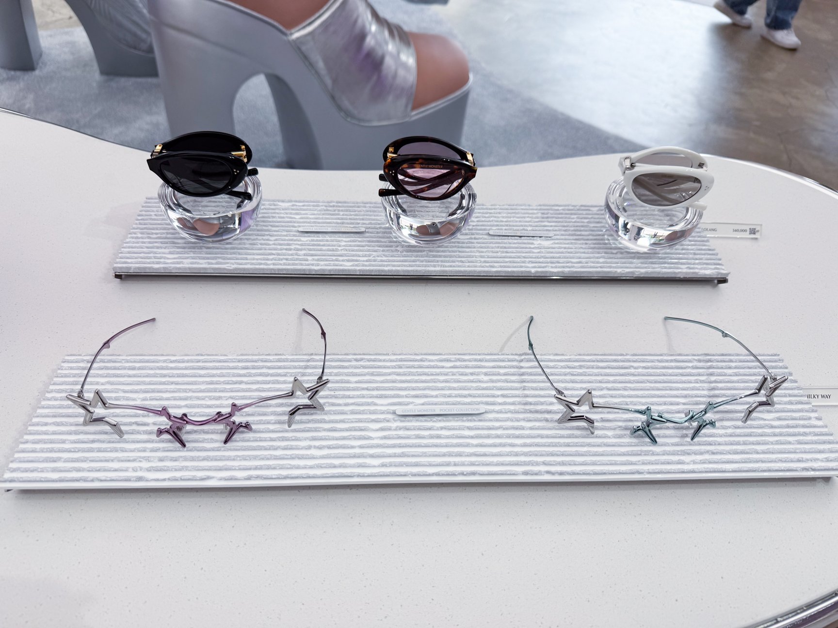 ポップアップ店内