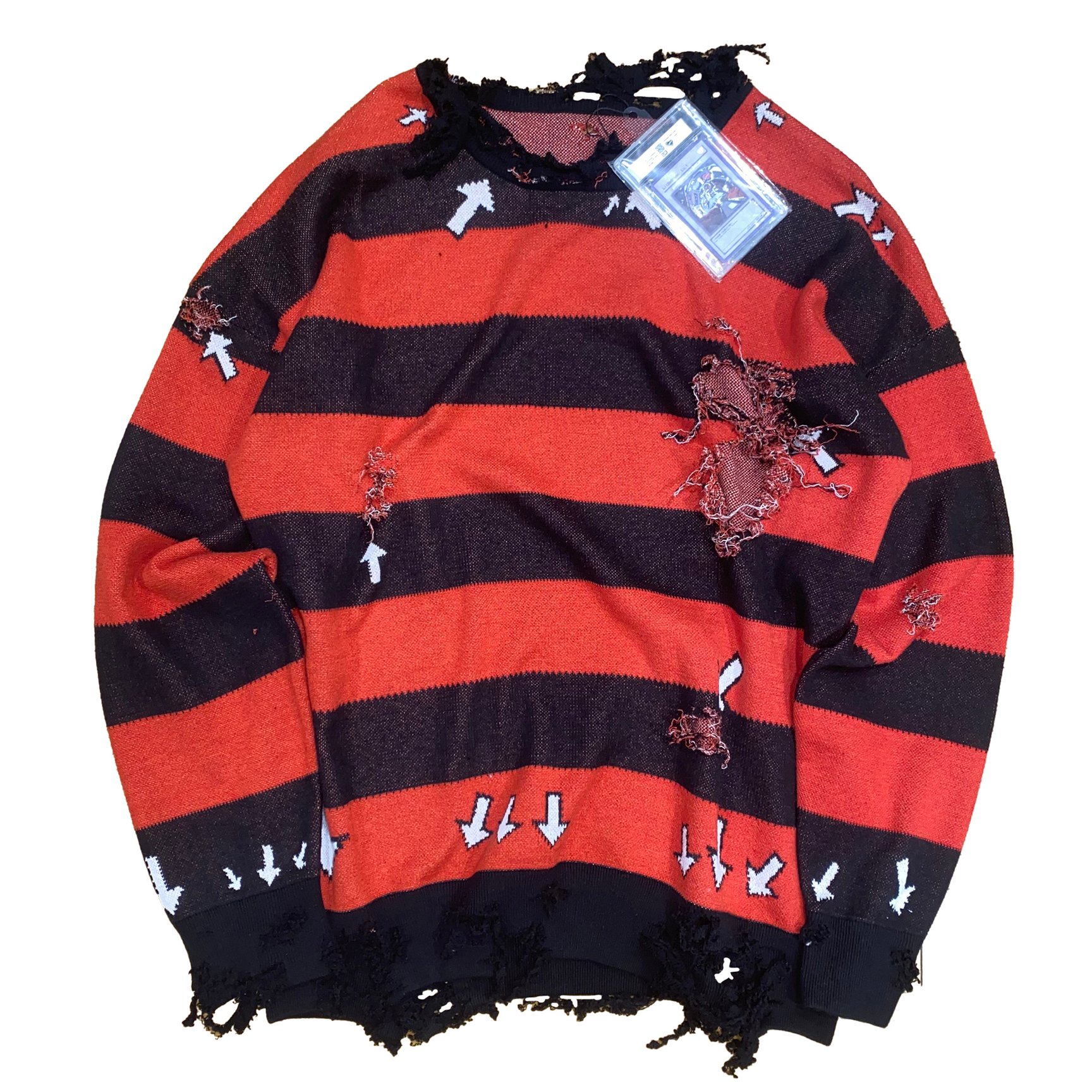 赤と黒のボーダーニット