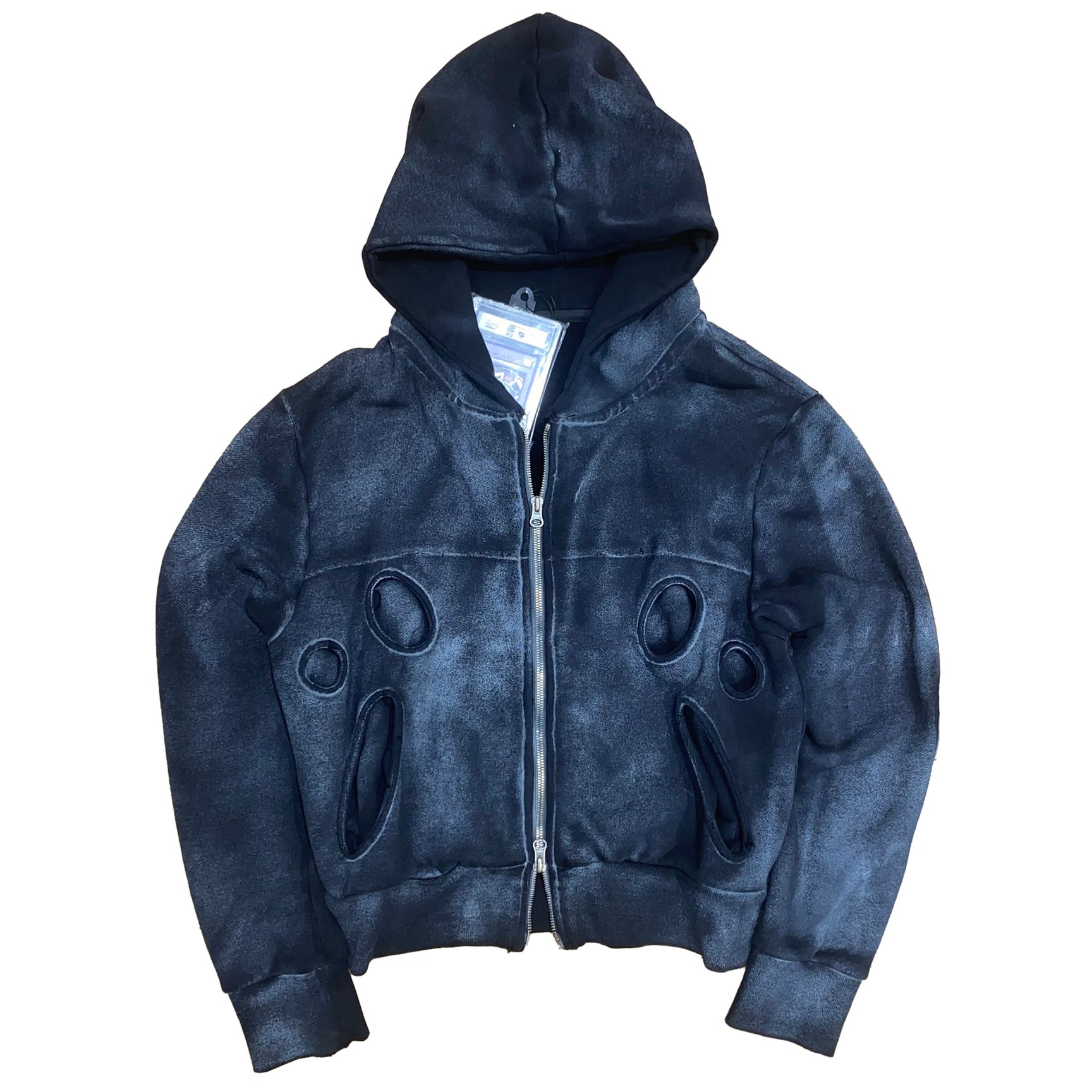 複数のポケットを施したフーディー