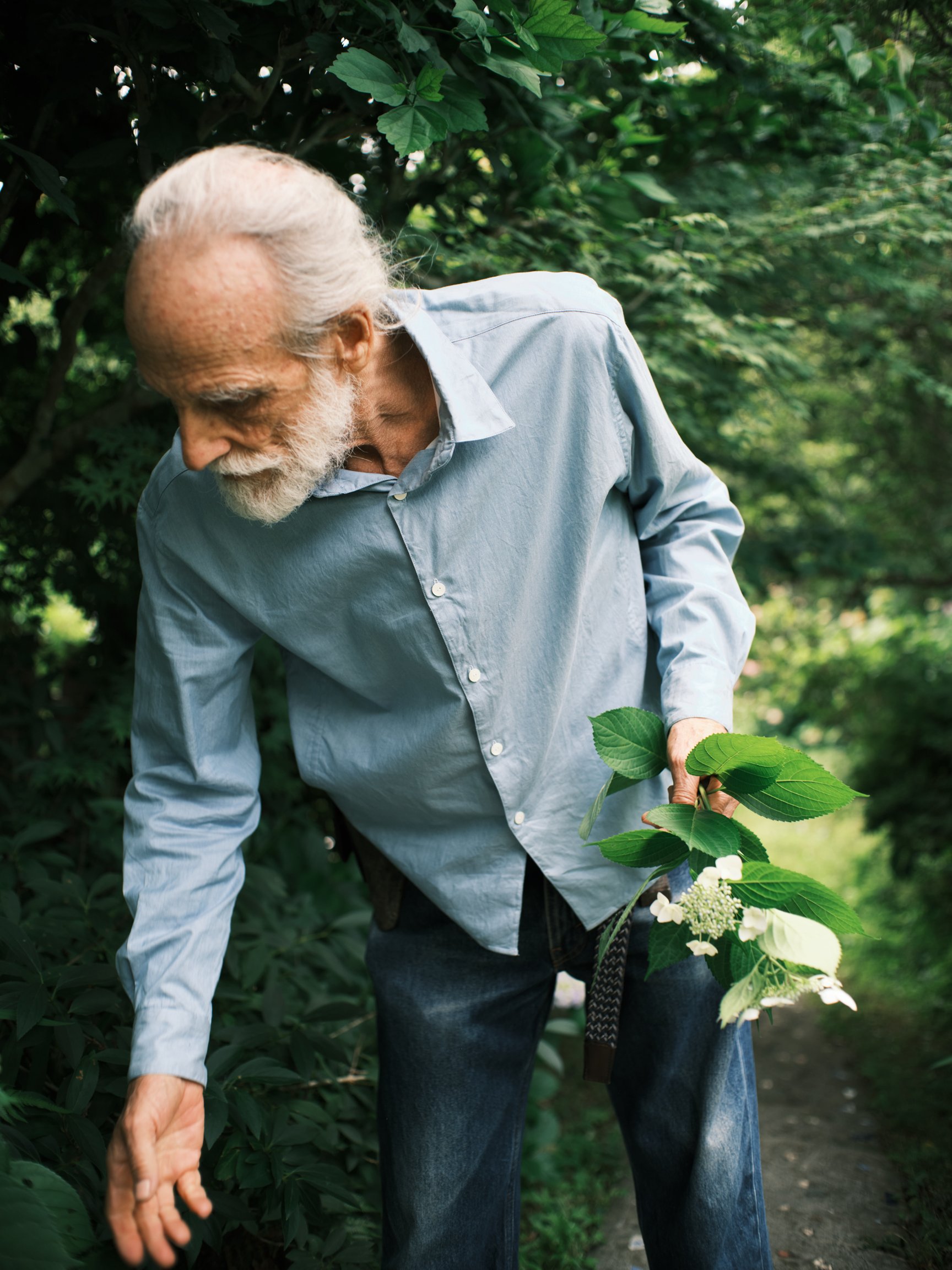 「シュウゾウ マツハシ」2026年春夏を着用した男性