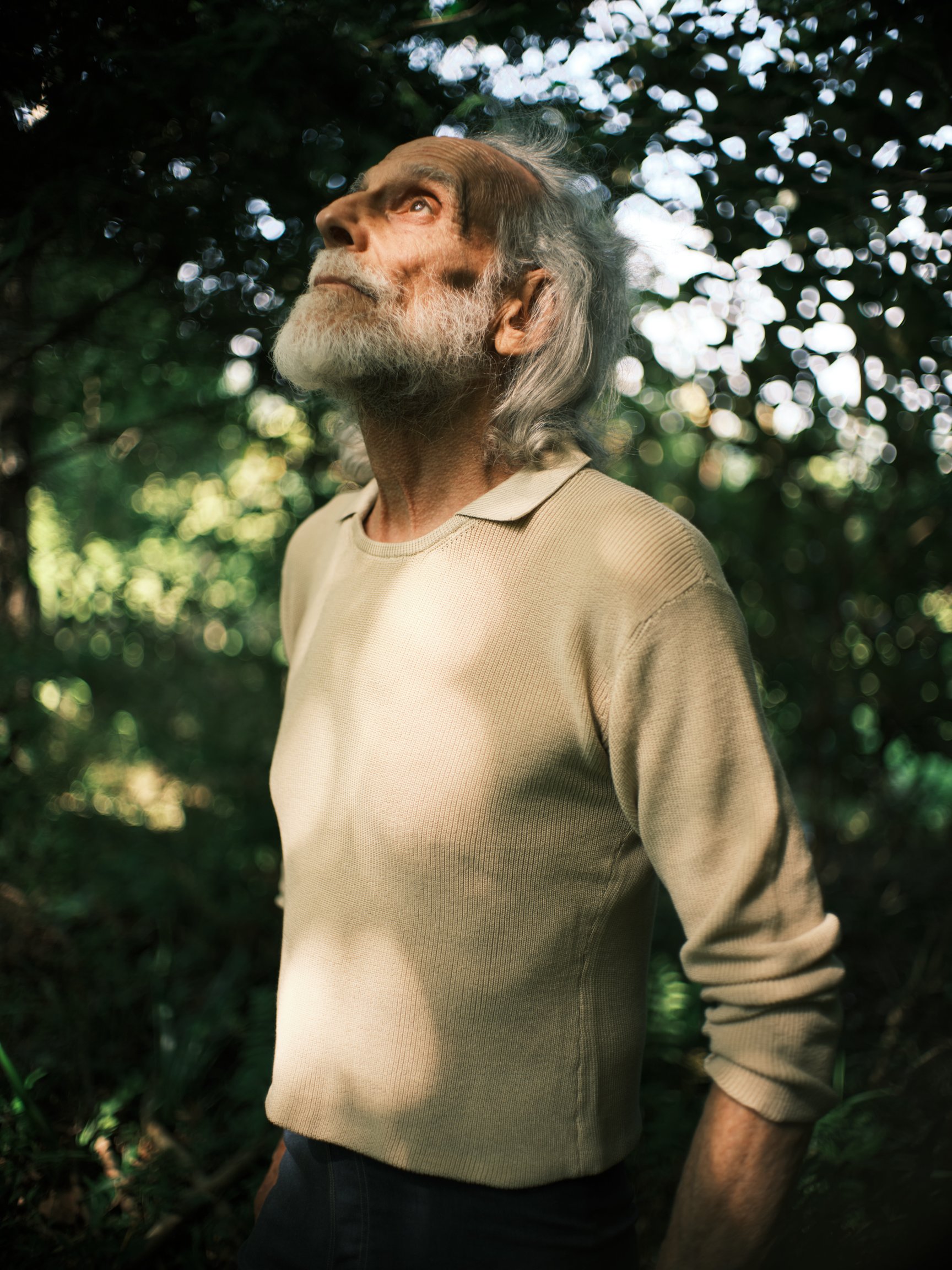 「シュウゾウ マツハシ」2026年春夏を着用した男性