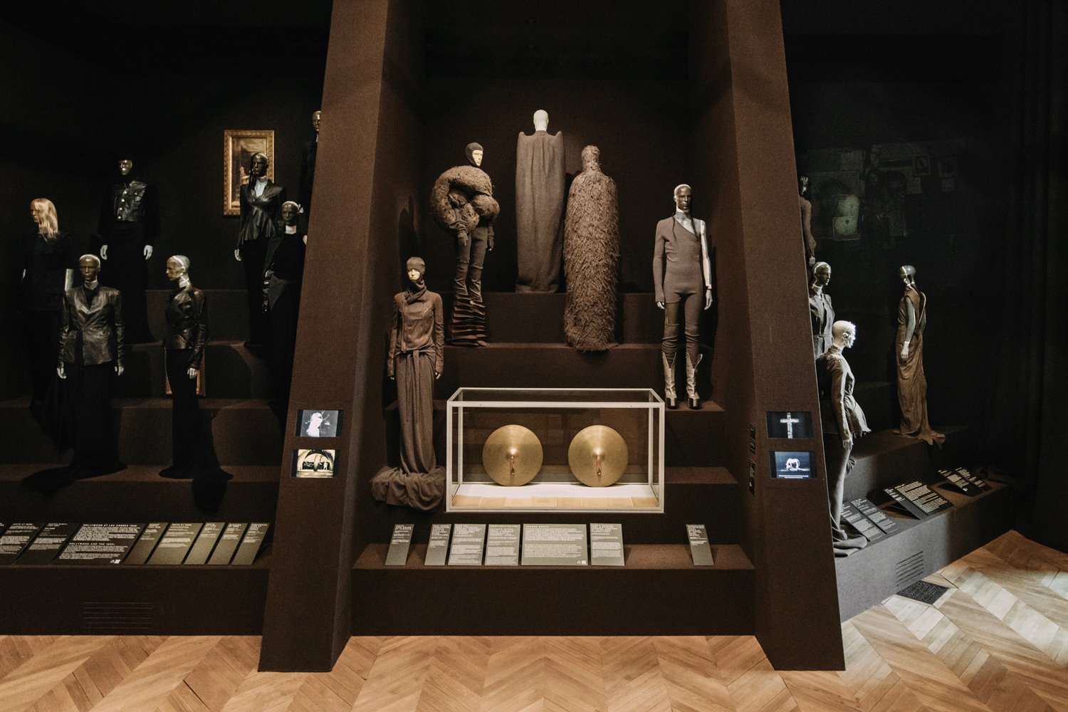 リック・オウエンス回顧展