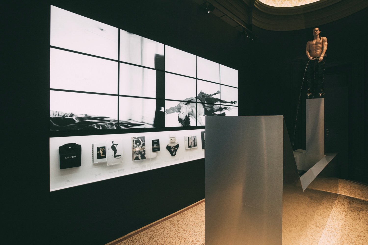 リック・オウエンス回顧展
