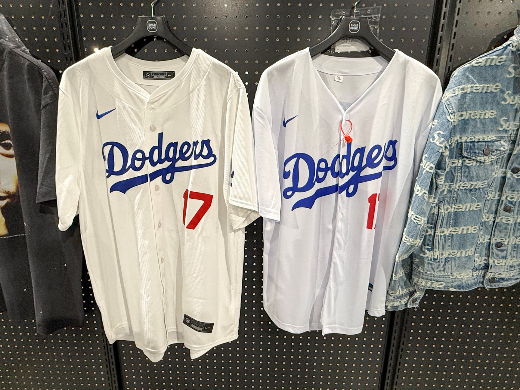 スニダンベースで取り扱っているアイテムの偽造品と正規品