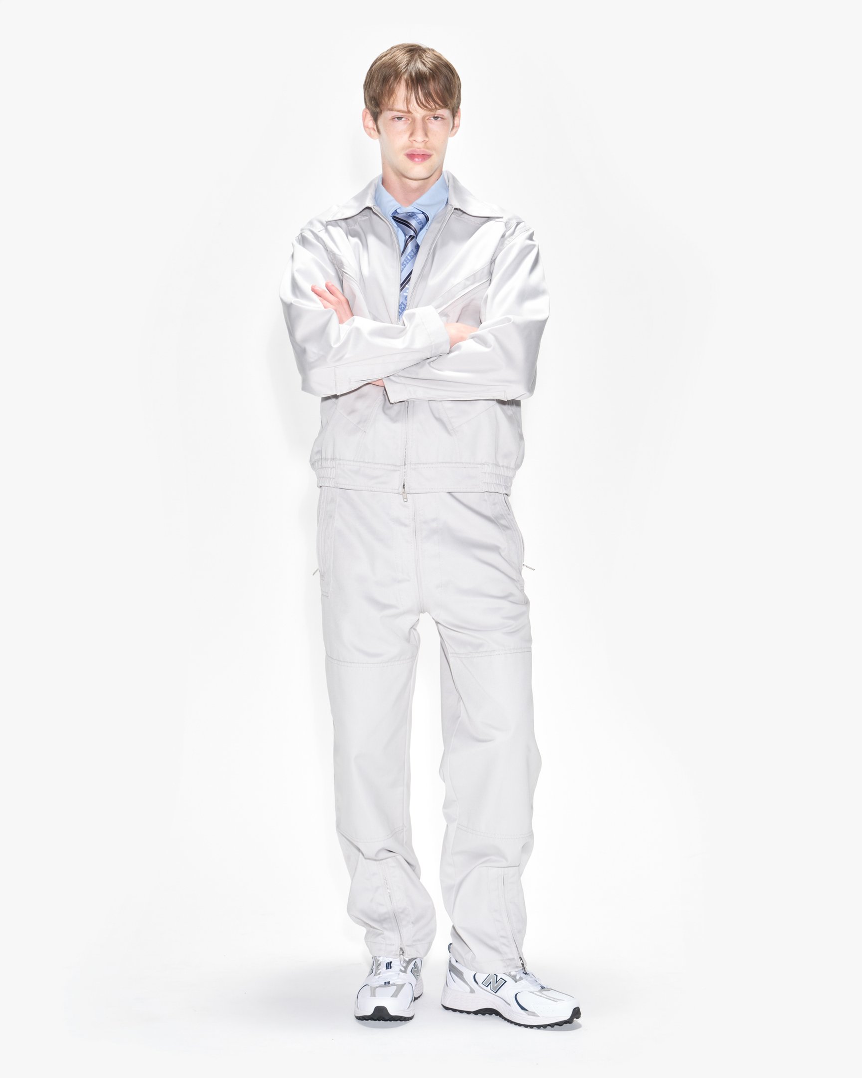 アポロ1号のクルーのフライトウェアを再解釈した、フライトジャケットとフライトパンツ