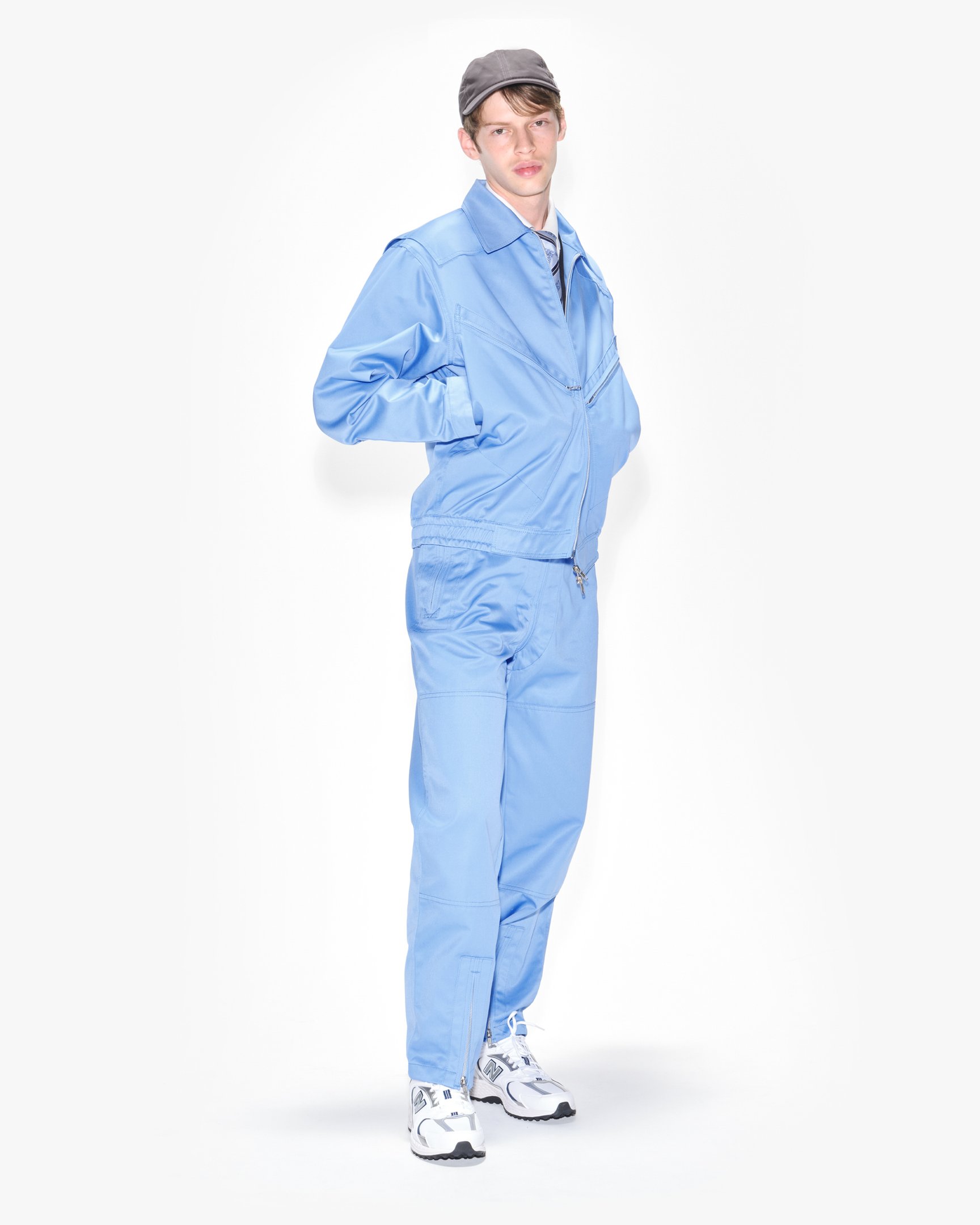 アポロ1号のクルーのフライトウェアを再解釈した、フライトジャケットとフライトパンツ