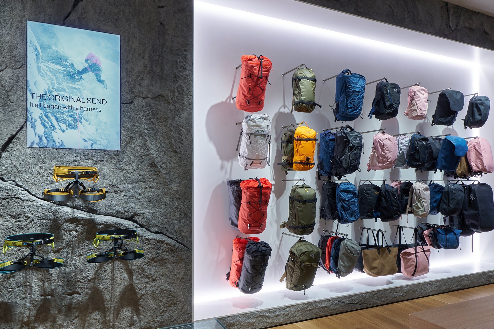 アークテリクス 池袋東武ブランドストアの店内